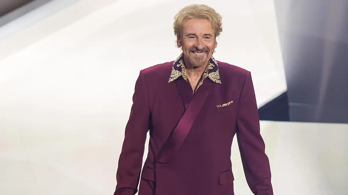 Offenburg Wetten, dass.. , Offenburg 2023 ZDF-Fernsehsendung Wetten, dass.. zum letzten mal moderiert von Thomas Gottschalk, 25. November 2023, Offenburg / Baden-Württemberg / Deutschland, EIBNER-PRESSEFOTO Tel: 0172 837 4655 *** Offenburg Wetten, dass , Offenburg 2023 ZDF TV show Wetten, dass hosted for the last time by Thomas Gottschalk, November 25, 2023, Offenburg Baden Württemberg Germany, EIBNER PRESS PHOTO Tel 0172 837 4655 Copyright: xSocher/xEibner-Pressefotox EP_kso