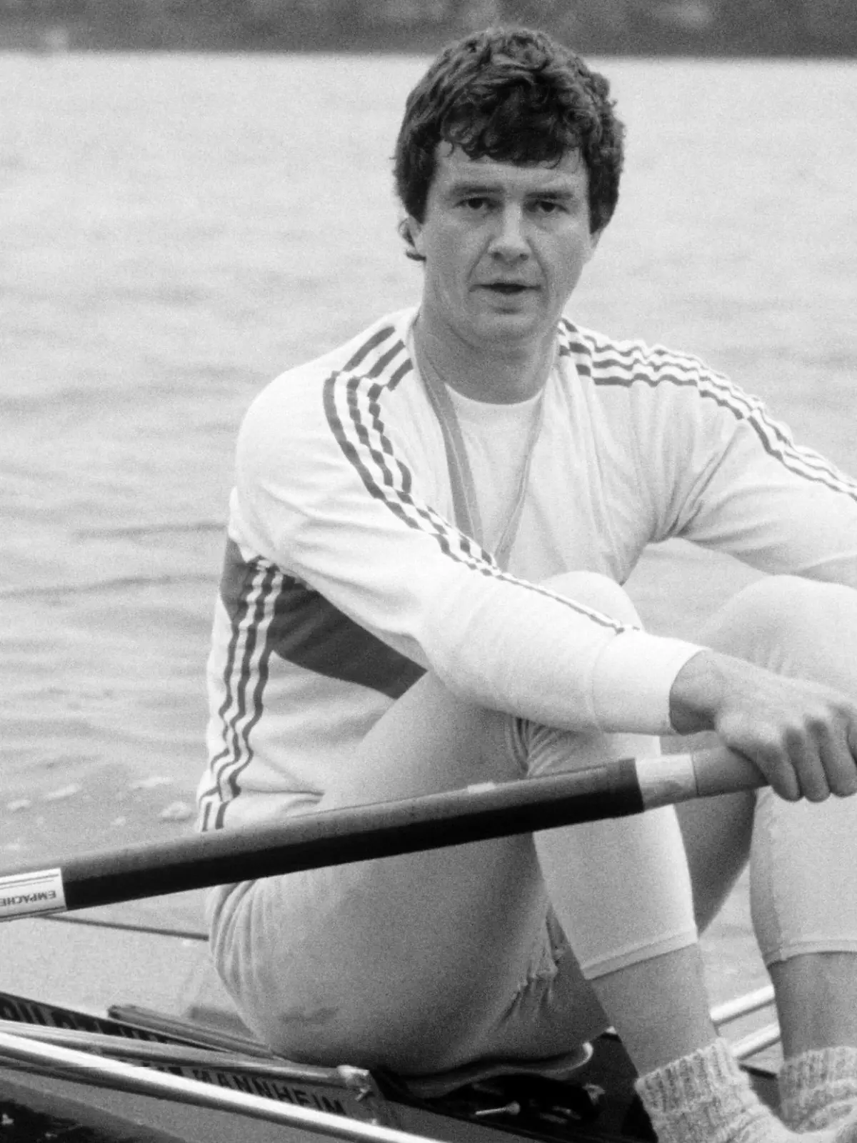 Peter Michael Kolbe in seinem Ruderboot Peter Michael Kolbe in seinem Ruderboot *** Peter Michael Kolbe in his rowboat Peter Michael Kolbe in his rowboat  