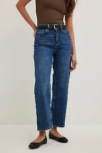 Hochgeschnittene Crop-Jeans