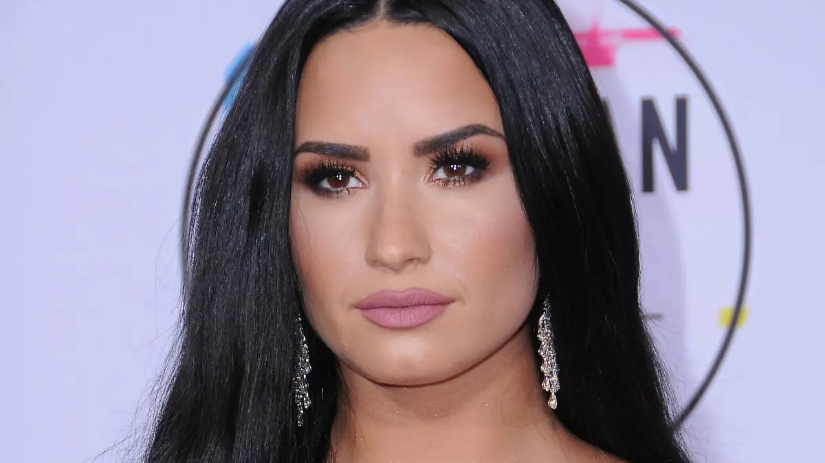 July 24, 2018 - Los Angeles, CA, U.S. - 24 July 2018 - Singer Demi Lovato has been hospitalized after suffering an apparent drug overdose. File Photo: 19 November 2017 - Los Angeles, California - Demi Lovato. 2017 American Music Awards held at Microsoft Theater in Los Angeles. Photo Credit: /AdMedia Los Angeles U.S. PUBLICATIONxINxGERxSUIxAUTxONLY - ZUMAa123 20180724_zaa_a123_003 Copyright: xBirdiexThompsonx
