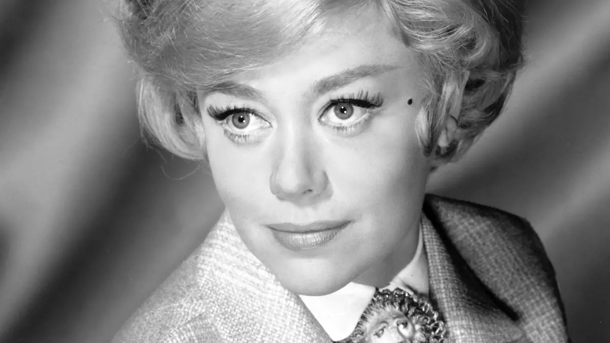 GLYNIS JOHNS
PORTRAIT
GLYJ 001CP
GLYNIS JOHNS
MOVIESTORE COLLECTION LTD/action press