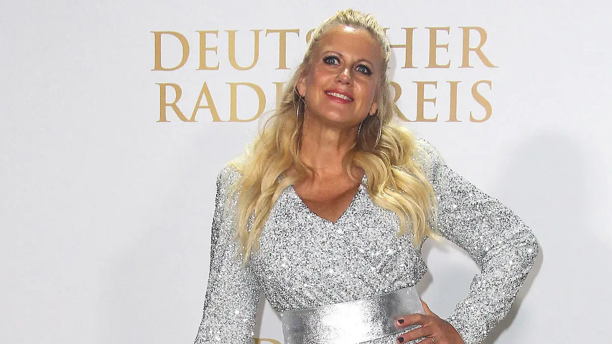  Barbara Schöneberger bei der Verleihung Deutscher Radiopreis am 8.09.2022 in Hamburg Deutscher Radiopreis 2022 Verleihung in Hamburg *** Barbara Schöneberger at the German Radio Award ceremony on 8 09 2022 in Hamburg German Radio Award 2022 ceremony in Hamburg PUBLICATIONxINxGERxSUIxAUTxONLY