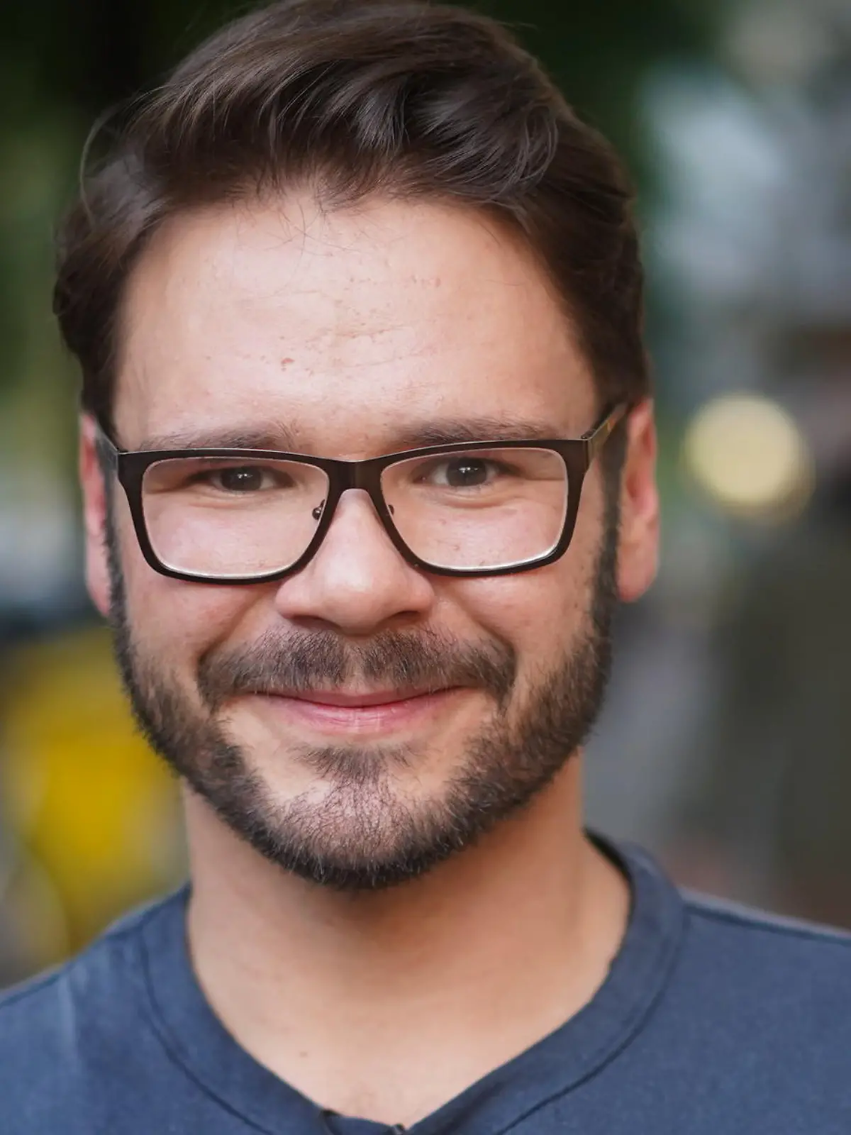 ARCHIV - 04.10.2018, Berlin: Der Schauspieler Thomas Drechsel stellt sein Buch «Schwer in Ordnung. Gönn dir doch dein Glück» vor. (zu dpa: Thomas Drechsel alias «Tuner» verlässt RTL-Seifenoper GZSZ) Foto: Jörg Carstensen/dpa +++ dpa-Bildfunk +++