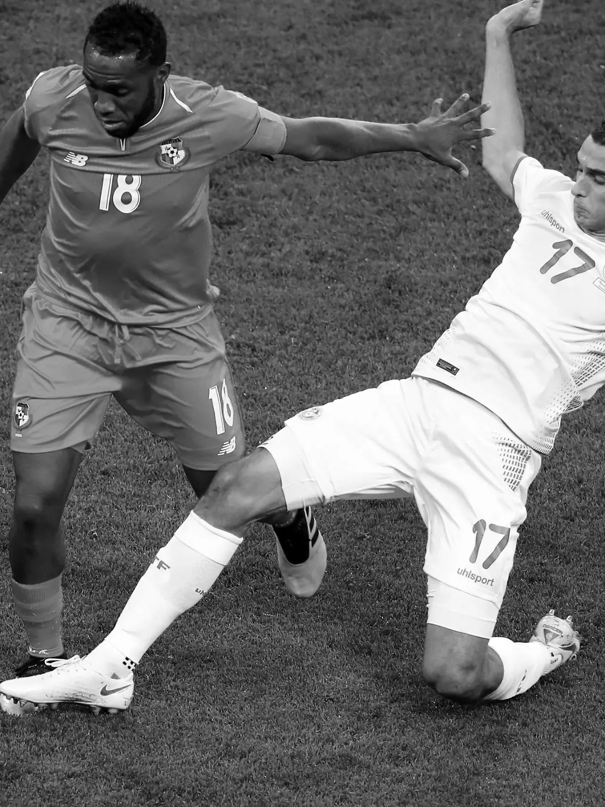 FILE PHOTO: Soccer Football - World Cup - Group G - Panama vs Tunisia - Mordovia Arena, Saransk, Russia - June 28, 2018   Panama's Luis Tejada in action with Tunisia's Ellyes Skhiri    REUTERS/Lucy Nicholson/File Photo