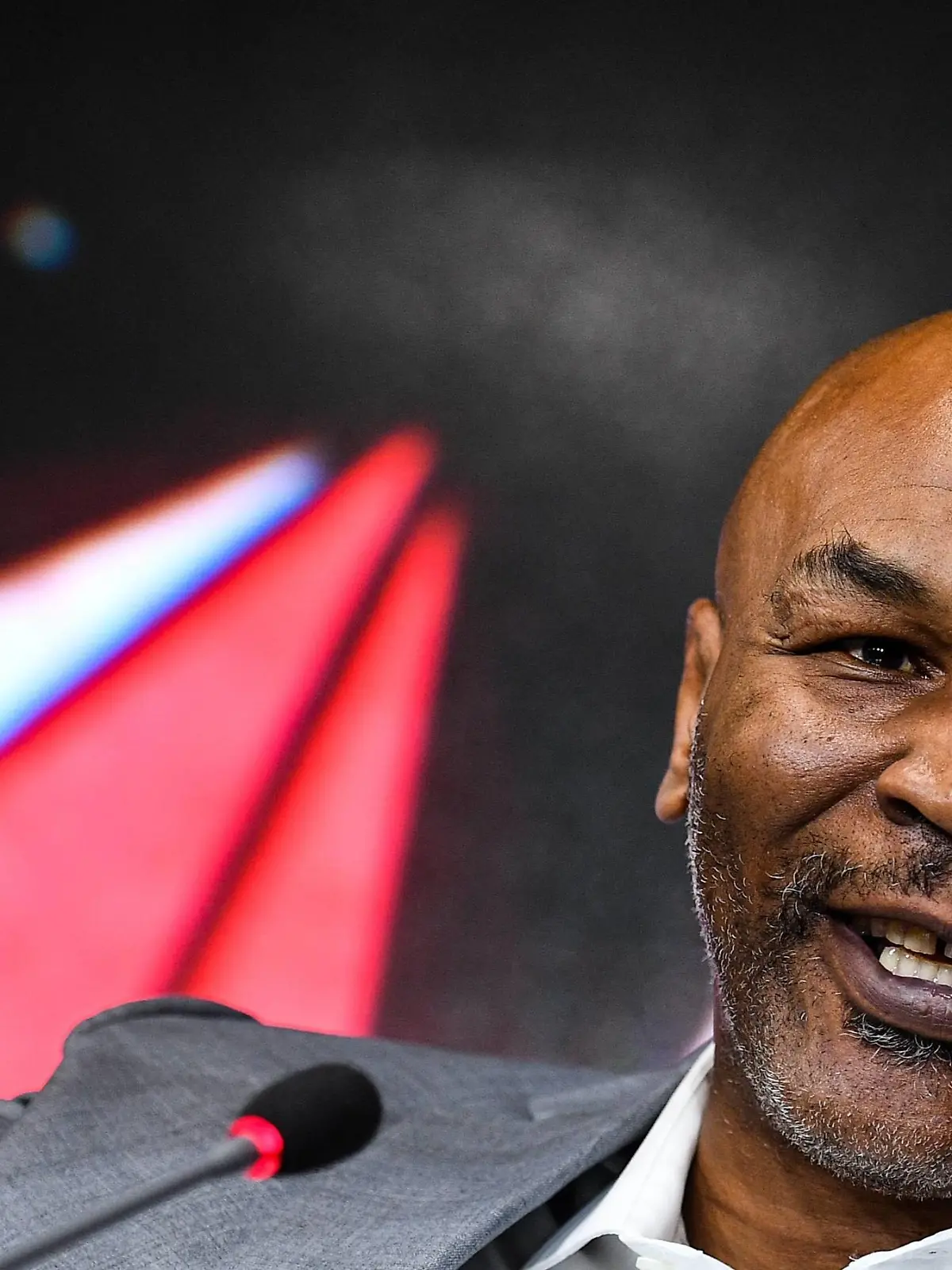  YEKATERINBURG, RUSSIA - SEPTEMBER 6, 2018: American professional boxer Mike Tyson during a press conference PK Pressekonferenz following a boxing masterclass for RCC Boxing Promotions boxers and children at the Martial Arts Academy established by the Russian Copper Company. Donat Sorokin/TASS PUBLICATIONxINxGERxAUTxONLY TS08F4CC