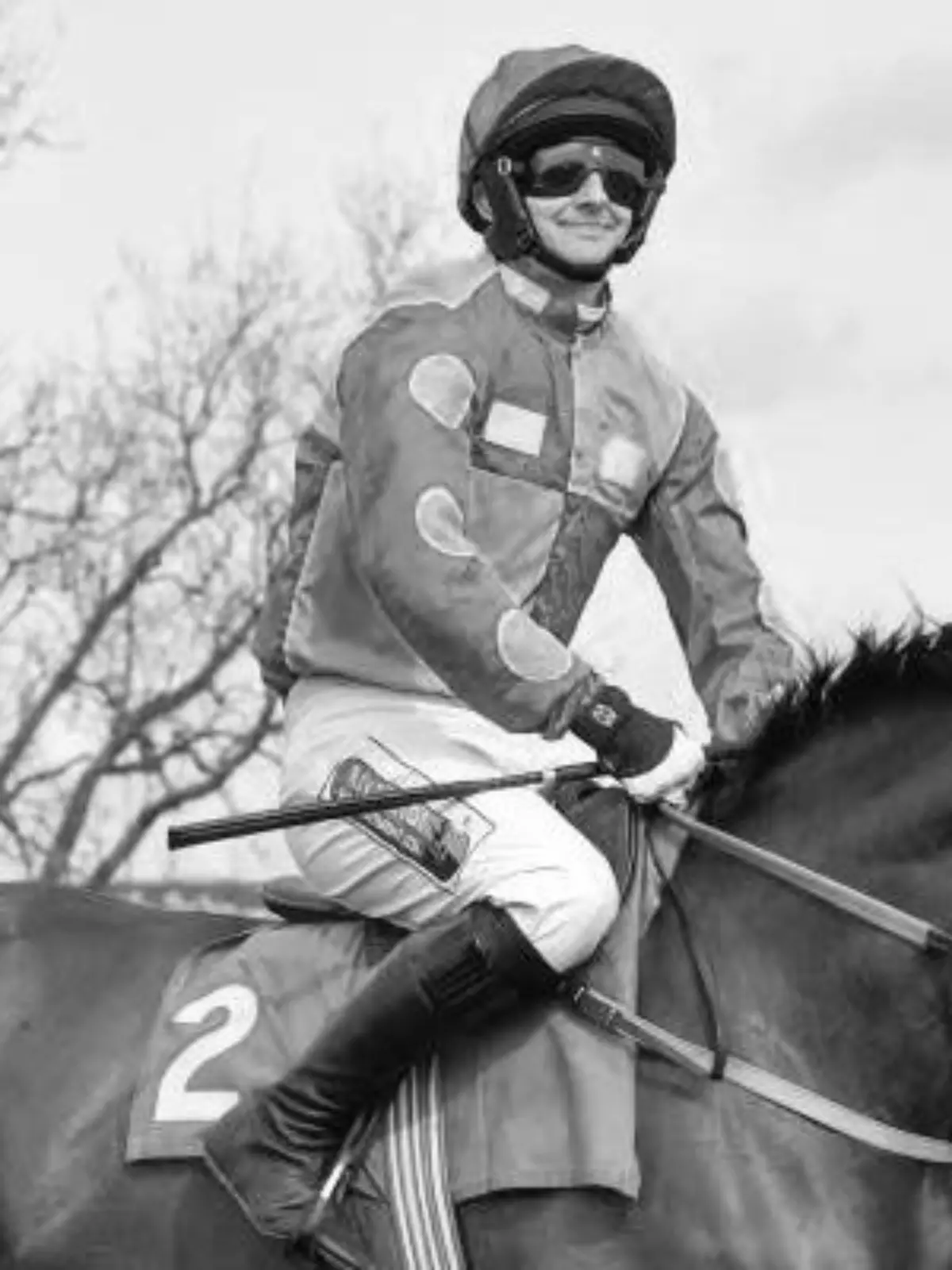 Jockey Keagan Kirkby starb während eines Pferderennens in Kent.