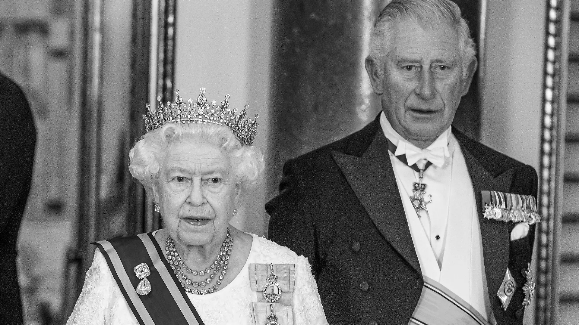 Queen Elizabeth II has died on 8th of September 2022, aged 96 after historic 70-year reign ending the longest reign of any British monarch. All children and grandchildren rushed to Balmoral today after doctors became concerned for her health. Hours later she died, surrounded by her family.
Her son Charles, the former Prince of Wales, is now King Charles III. Together with Queen Camilla he made a statement:
The death of my beloved Mother, Her Majesty The Queen, is a moment of the greatest sadness for me and all members of my family. 
 
We mourn profoundly the passing of a cherished Sovereign and a much-loved Mother. I know her loss will be deeply felt throughout the country, the Realms and the Commonwealth, and by countless people around the world. 
 
During this period of mourning and change, my family and I will be comforted and sustained by our knowledge of the respect and deep affection in which The Queen was so widely held.