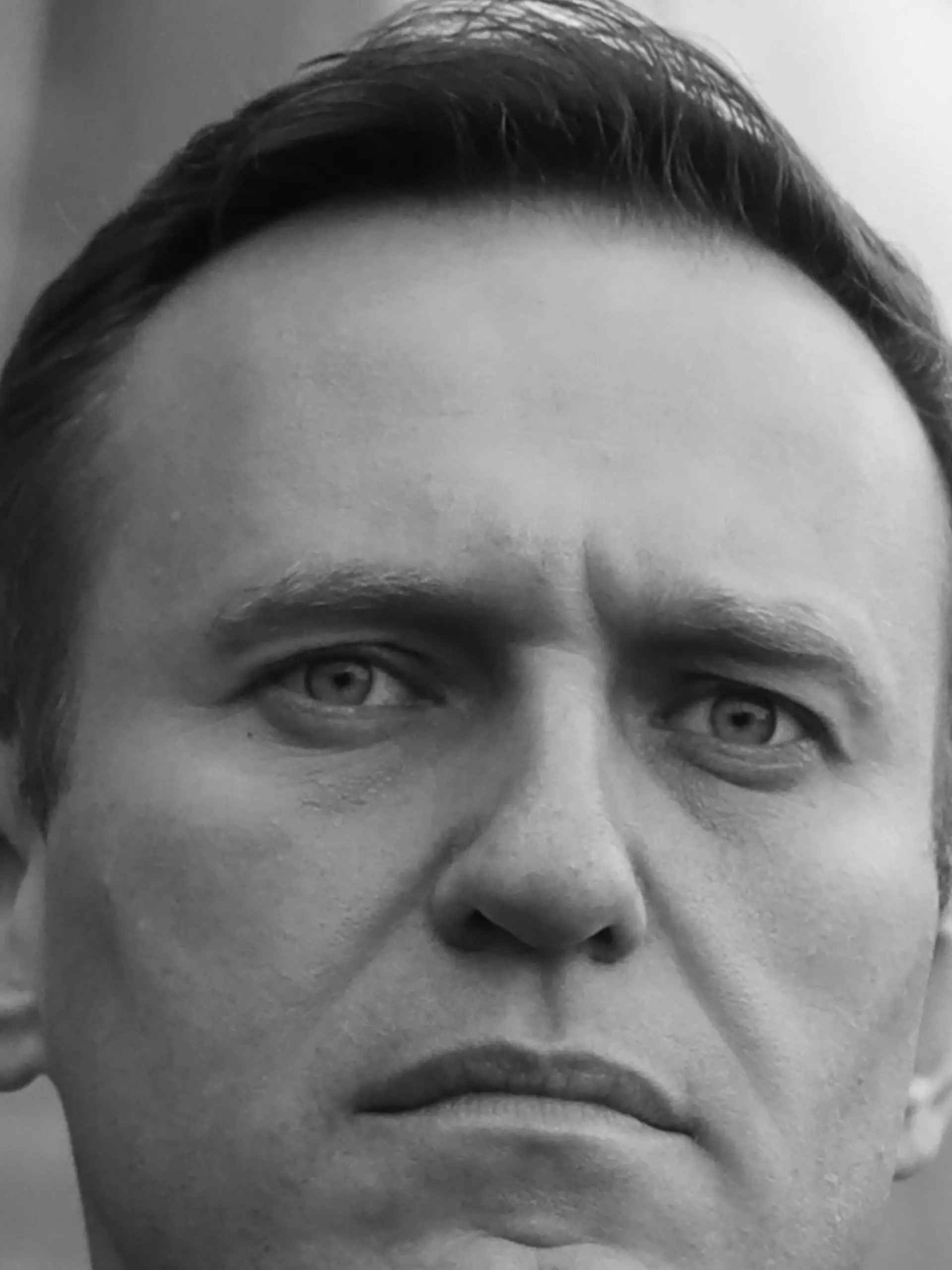 ARCHIV - 29.02.2020, Russland, Moskau: Der russische Oppositionsführer Alexej Nawalny nimmt an einem Marsch zum Gedenken an den Oppositionsführer Nemzow teil. (zu dpa: "Kremlgegner Nawalny fordert härtere Sanktionen gegen Oligarchen") Foto: Pavel Golovkin/AP/dpa +++ dpa-Bildfunk +++