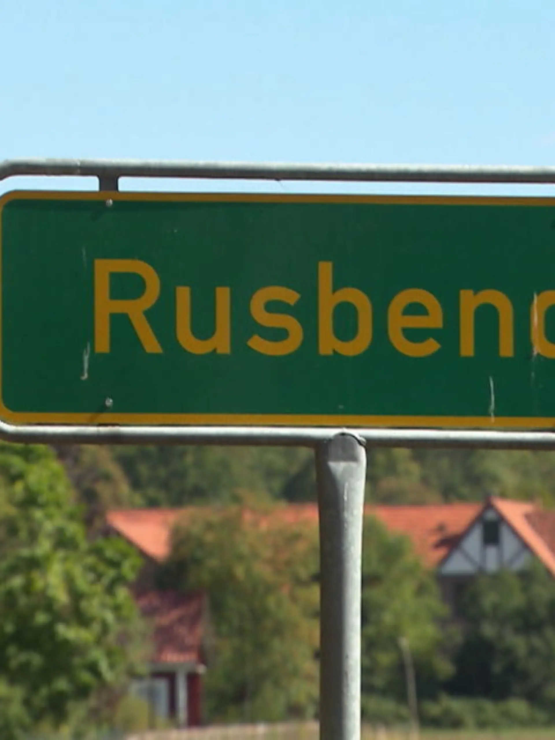 Die Grenzen sind neu gezogen worden. Die Alteingesessenen von Warber, die nun in einem anderen Dorf wohnen, fühlen sich vor den Kopf gestoßen, sind sauer, enttäuscht und traurig.