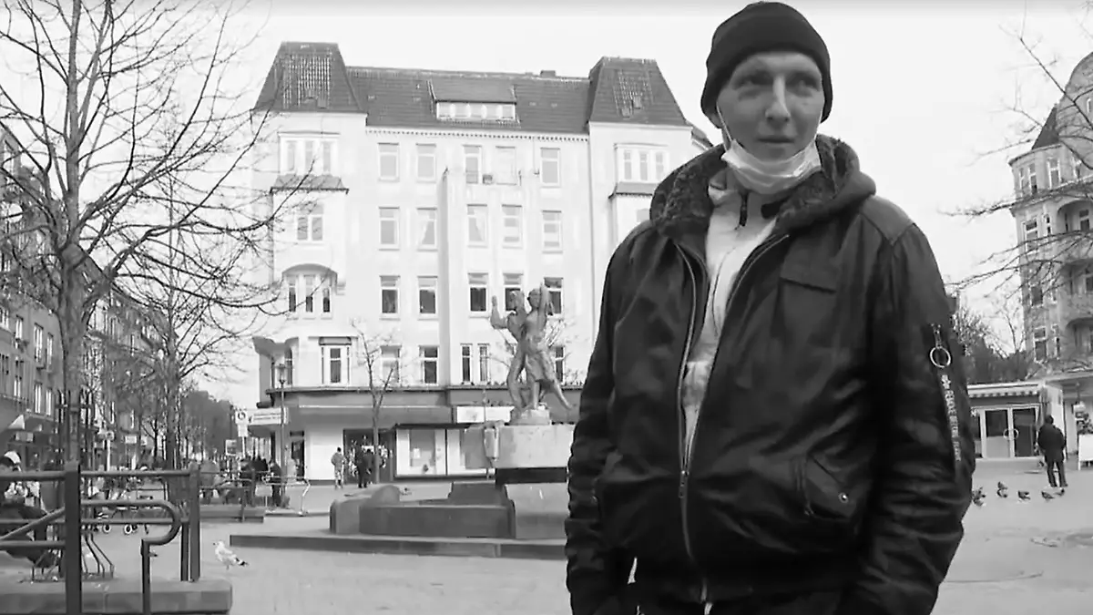 Zuletzt war Lennox in der fünften Staffel von "Hartes Deutschland" zu sehen.