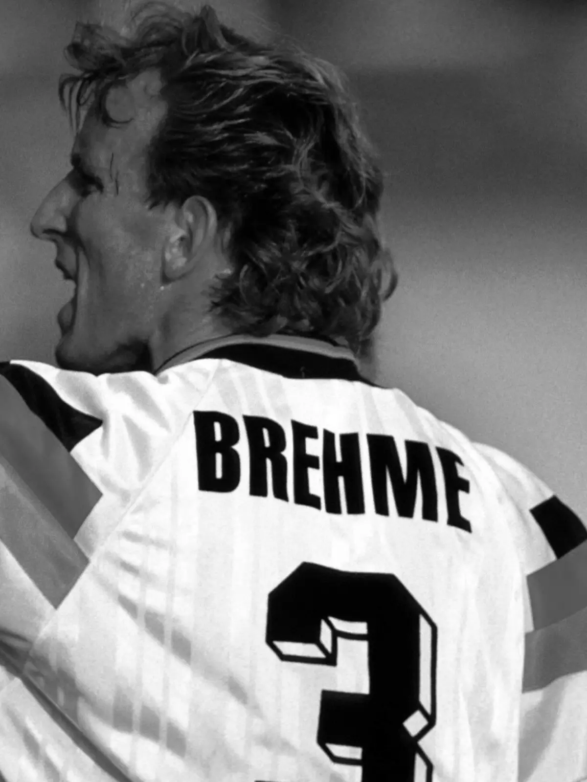 Fußball, EM Finale 1992 in Göteborg, Dänemark - Deutschland 2:0 Kapitän Andreas Brehme Deutschland dirigiert