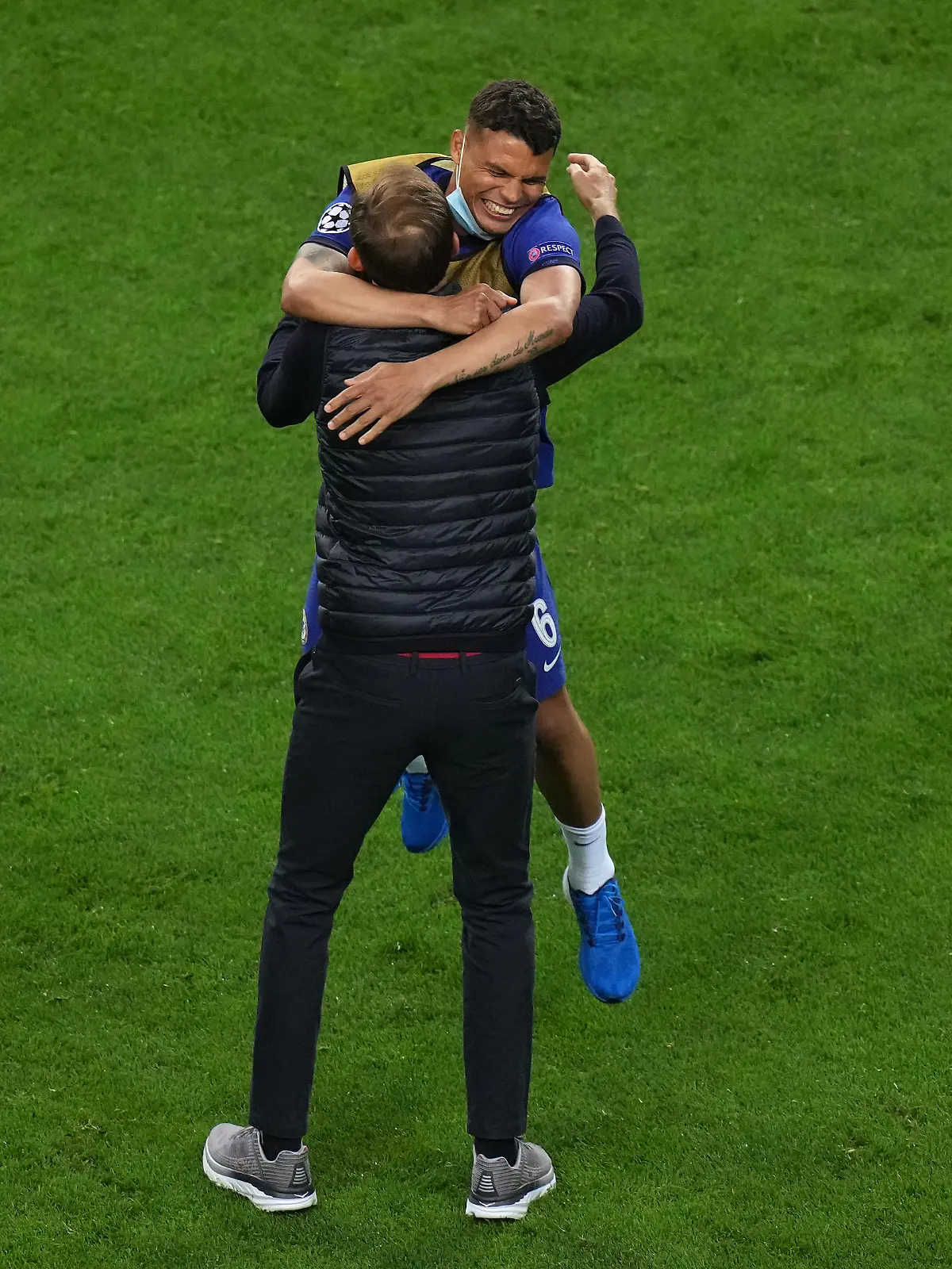 Manchester City v Chelsea - UEFA Champions League - Final - Estadio do Dragao. Chelsea manager Thomas Tuchel celebrates with Thiago Silva after the UEFA Champions League final match held at Estadio do Dragao in Porto, Portugal. Picture date: Saturday May 29, 2021. See PA story SOCCER Final. Photo credit should read: Adam Davy/PA Wire. Editorial use only, no commercial use without prior consent from rights holder. URN:60080978