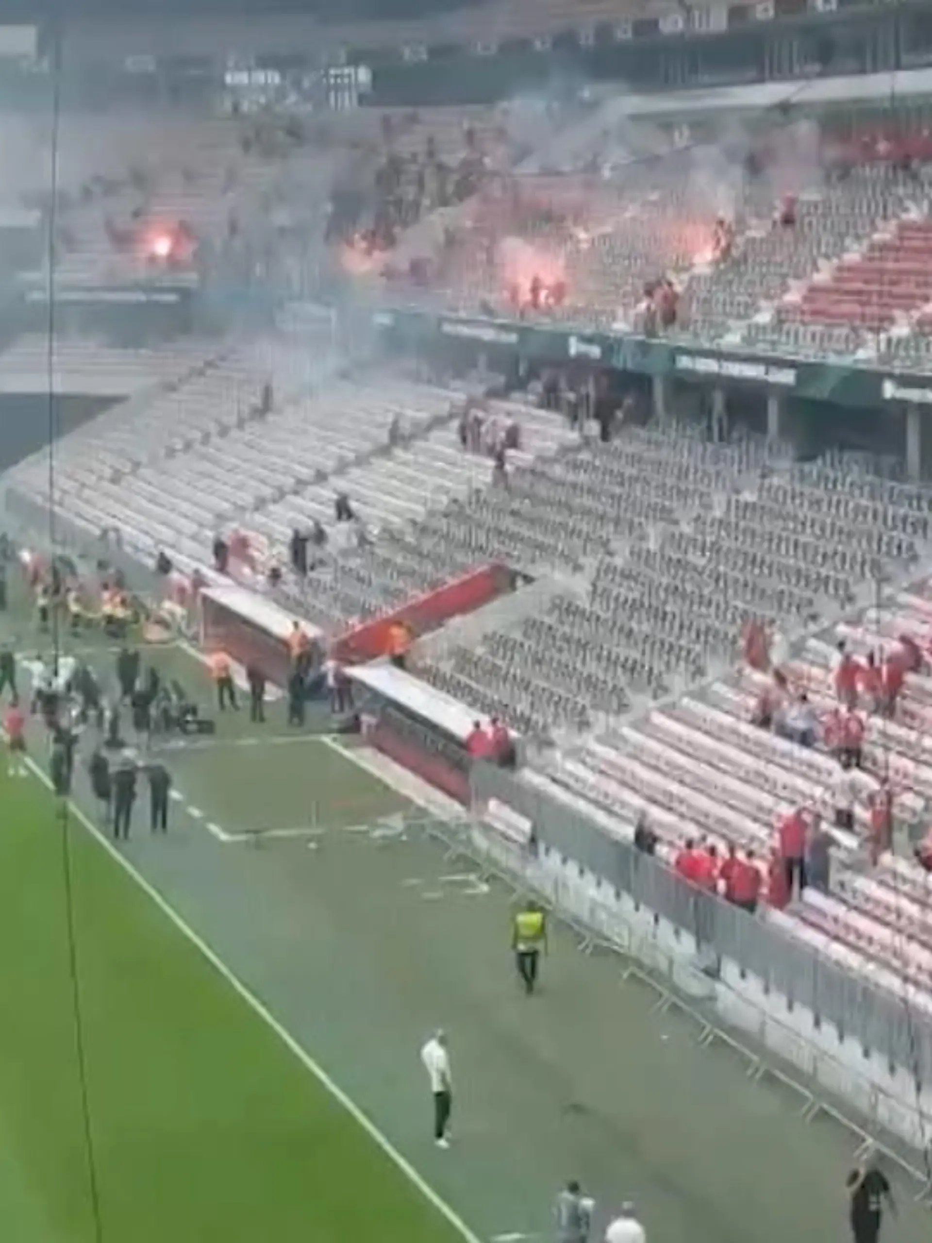 Bild zu: "Randale beim 1. FC Köln-Spiel in Nizza"
