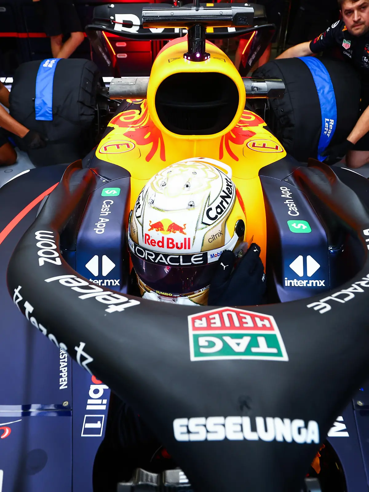 MONZA, ITALY - SEPTEMBER 09: Max Verstappen of the Netherlands and Oracle Red Bull Racing prepares to drive in the garage during practice ahead of the F1 Grand Prix of Italy at Autodromo Nazionale Monza on September 09, 2022 in Monza, Italy. (Photo by Mark Thompson/Getty Images)