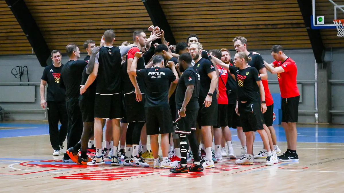 Mannschaft beim Abschlusstraining, Training, FIBA EuroBasket 2022, Basketball, 31.08.2022 Koeln Nordrhein-Westfalen Deutschland *** Team at final training, training, FIBA EuroBasket 2022, basketball, 31 08 2022 Koeln Nordrhein Westfalen Germany Copyright: xkolbert-press/MarcxNiemeyerx 