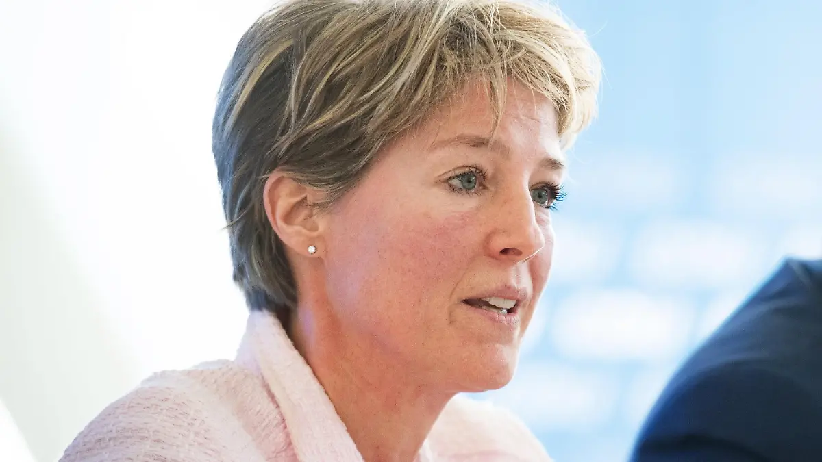 ARCHIV - 18.04.2019, Hamburg: Die Unternehmerin Christina Block spricht auf einer Pressekonferenz. (zu dpa: «Deutsche Gerichte im Sorgerechtsstreit Block nicht mehr zuständig») Foto: Daniel Reinhardt/dpa +++ dpa-Bildfunk +++