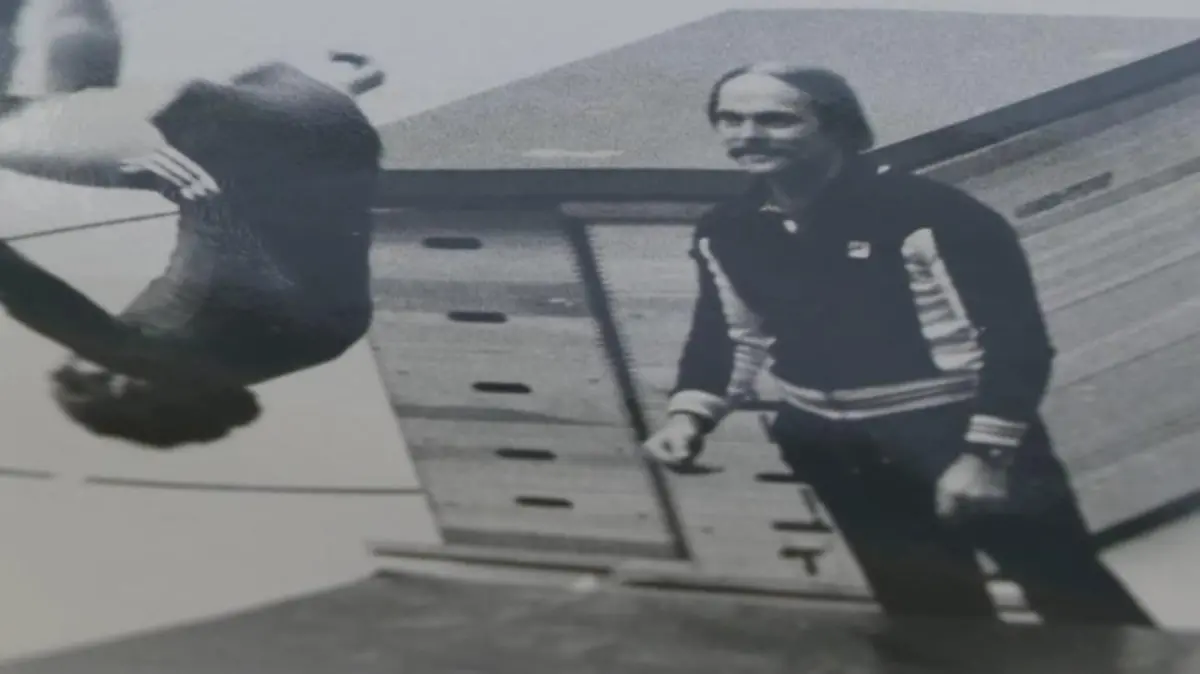 Seit über 50 Jahren ist er als Sportlehrer aktiv.