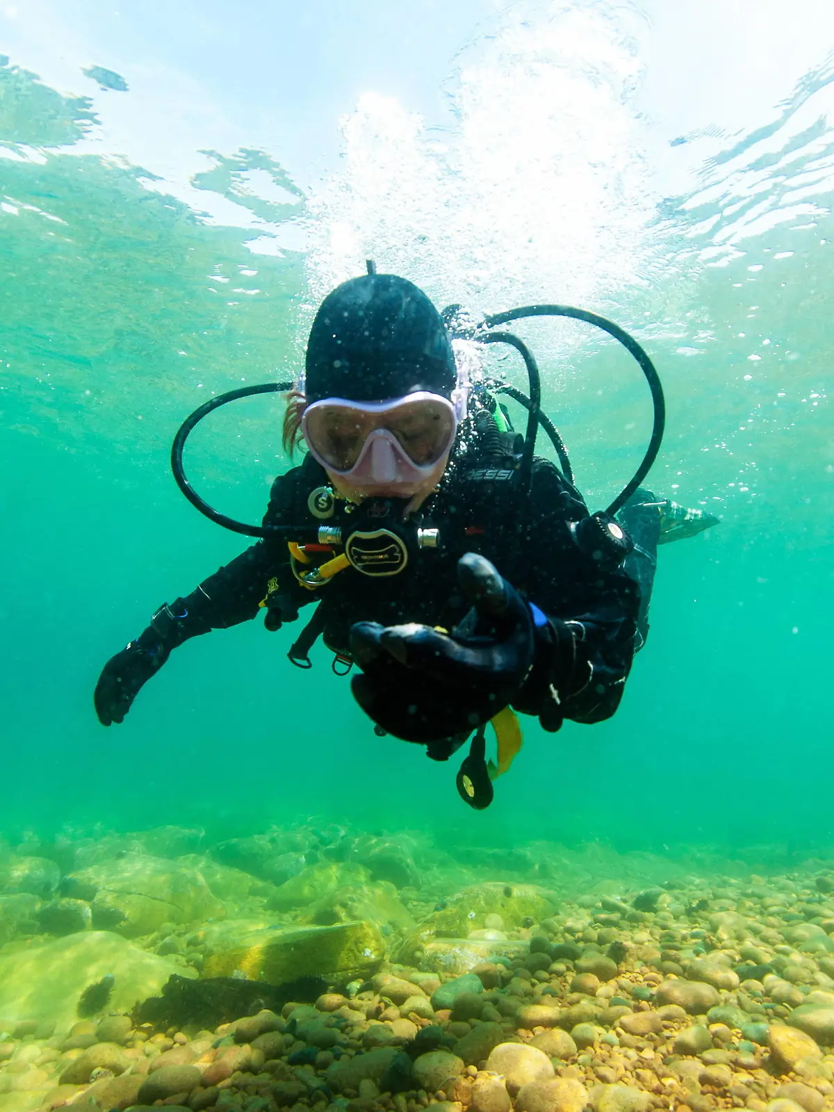 RUSSIA, VLADIVOSTOK - JUNE 24, 2023: A diver in Peter the Great Bay in the Sea of Japan. Yuri Smityuk/TASS PUBLICATIONxINxGERxAUTxONLY 60067051
