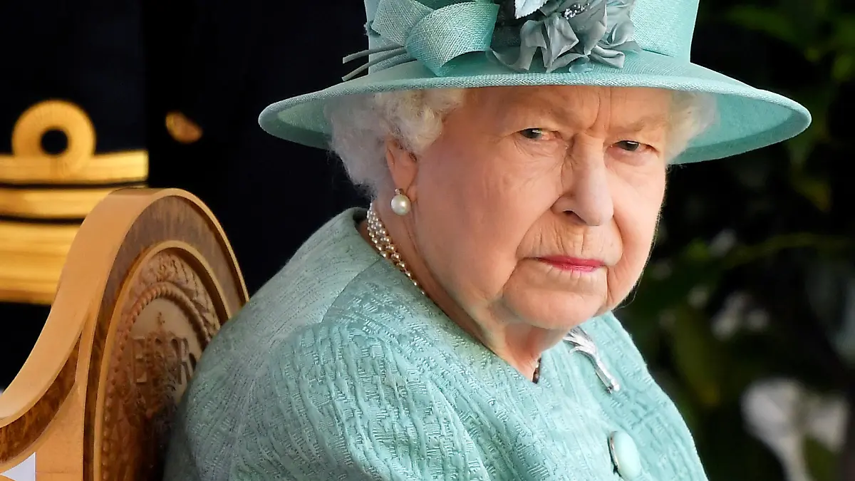 FILE PHOTO: Britain's Queen Elizabeth attends a ceremony to mark her official birthday at Windsor Castle in Windsor, Britain, June 13, 2020. The Queen celebrates her 94th birthday this year. REUTERS/Toby Melville/Pool/File Photo