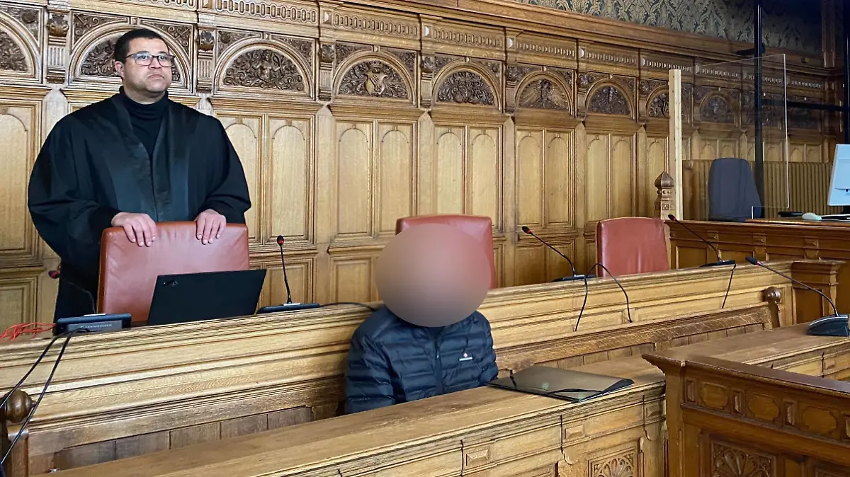 Der Angeklagte Hakan D. beim Prozessauftakt.