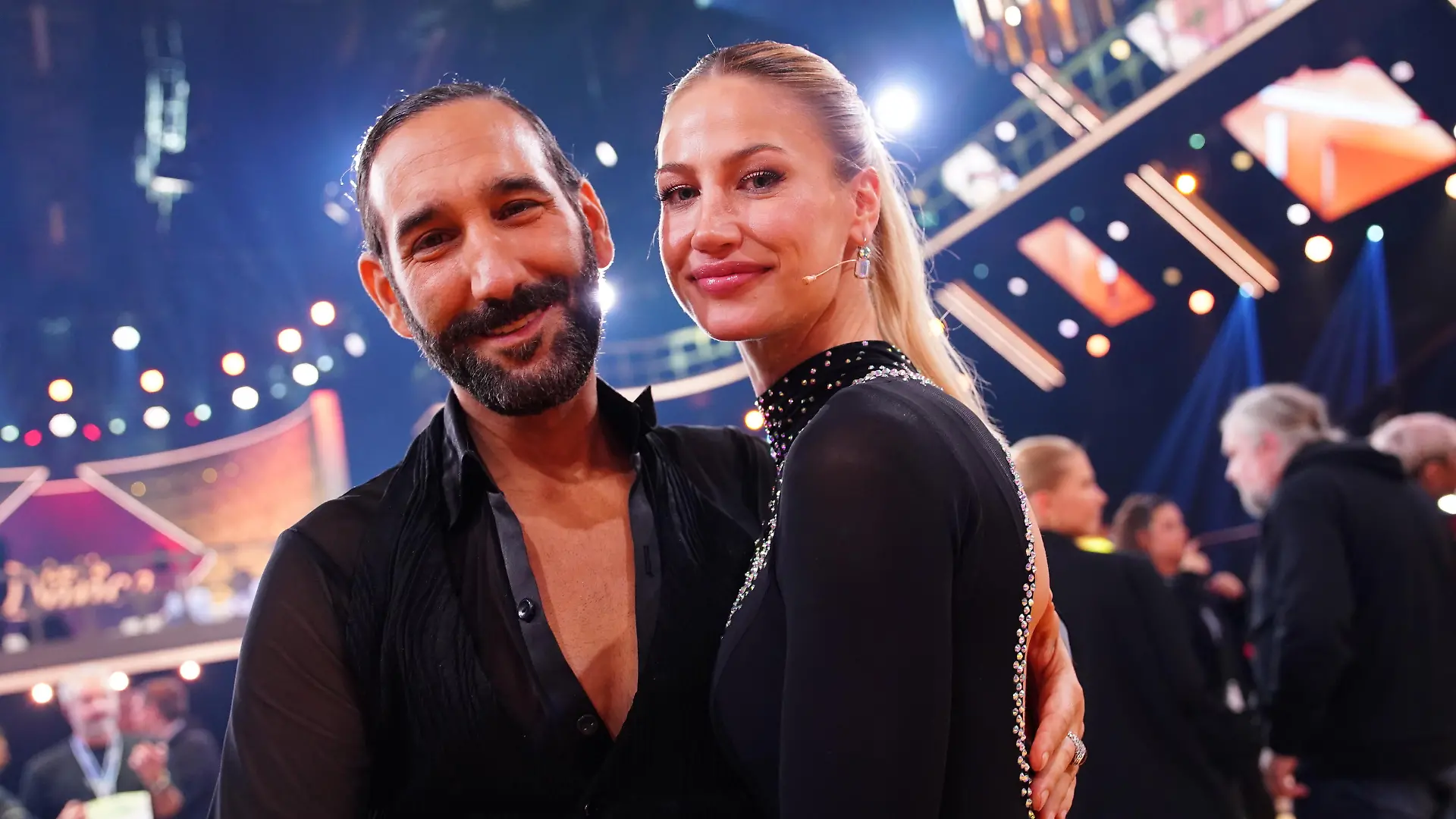 Lulu und Massimo Sinató.  bei der 17. Staffel der RTL-Tanzshow 'Let's Dance' im MMC Coloneum in Köln