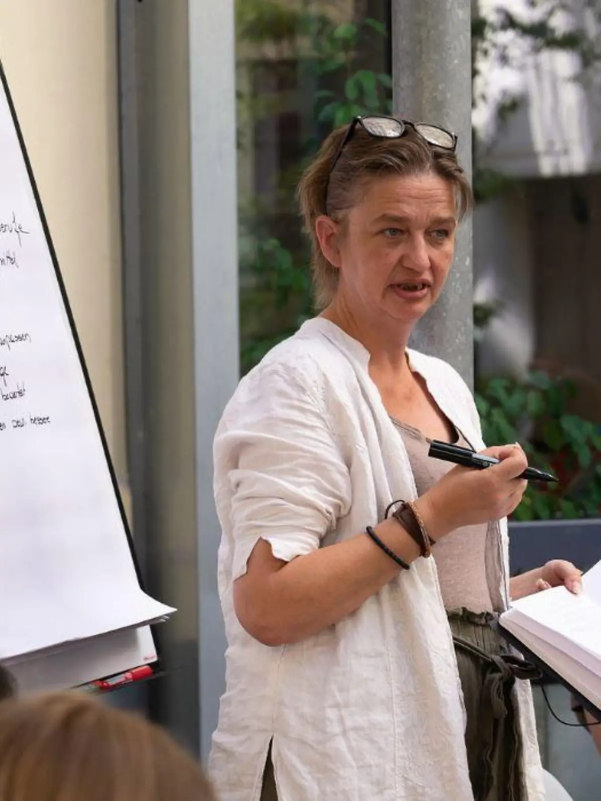 Daniela Brodesser setzt sich für Frauen ein, die unverschuldet in Armut leben müssen. Früher war sie selbst Betroffene.