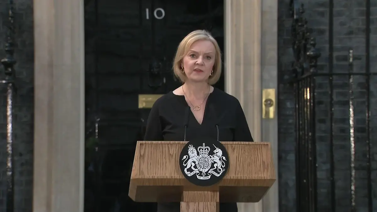 Liz Truss bei ihrem Statement zum Tod von Queen Elizabeth II am Donnerstagabend in London.