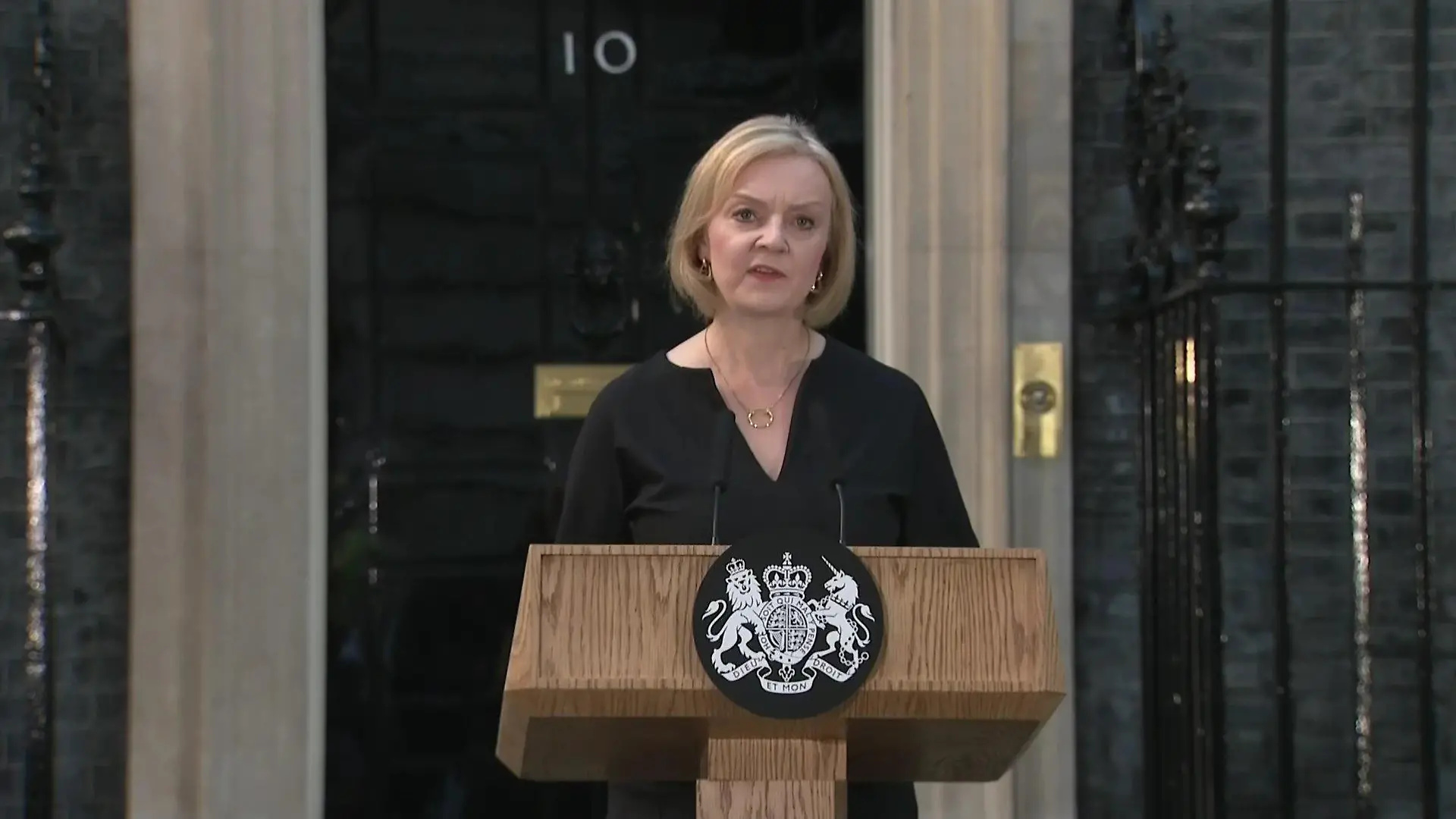 Liz Truss bei ihrem Statement zum Tod von Queen Elizabeth II am Donnerstagabend in London.