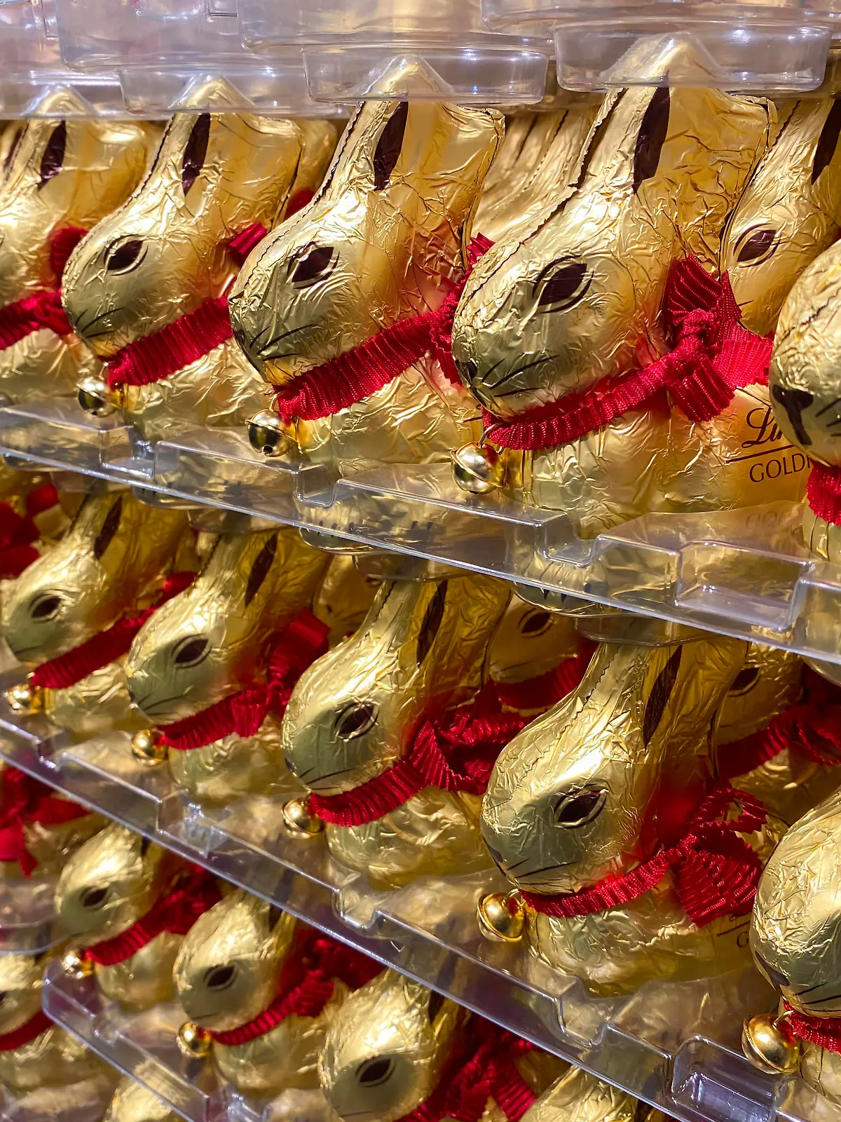 Koeln, 31.03.2020, Symbolbild, Symbolfoto Schokoladen-Osterhasen