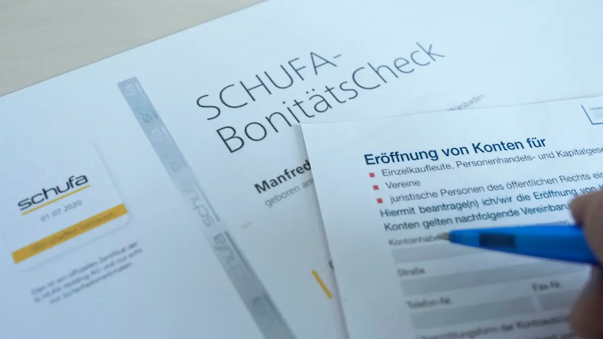 Symbolbild Schufa Eintrag und Bonitaet Symbolfoto und Themenbild des Schufa Bonitaetscheck und Schufa Eintrag zur Eroeff