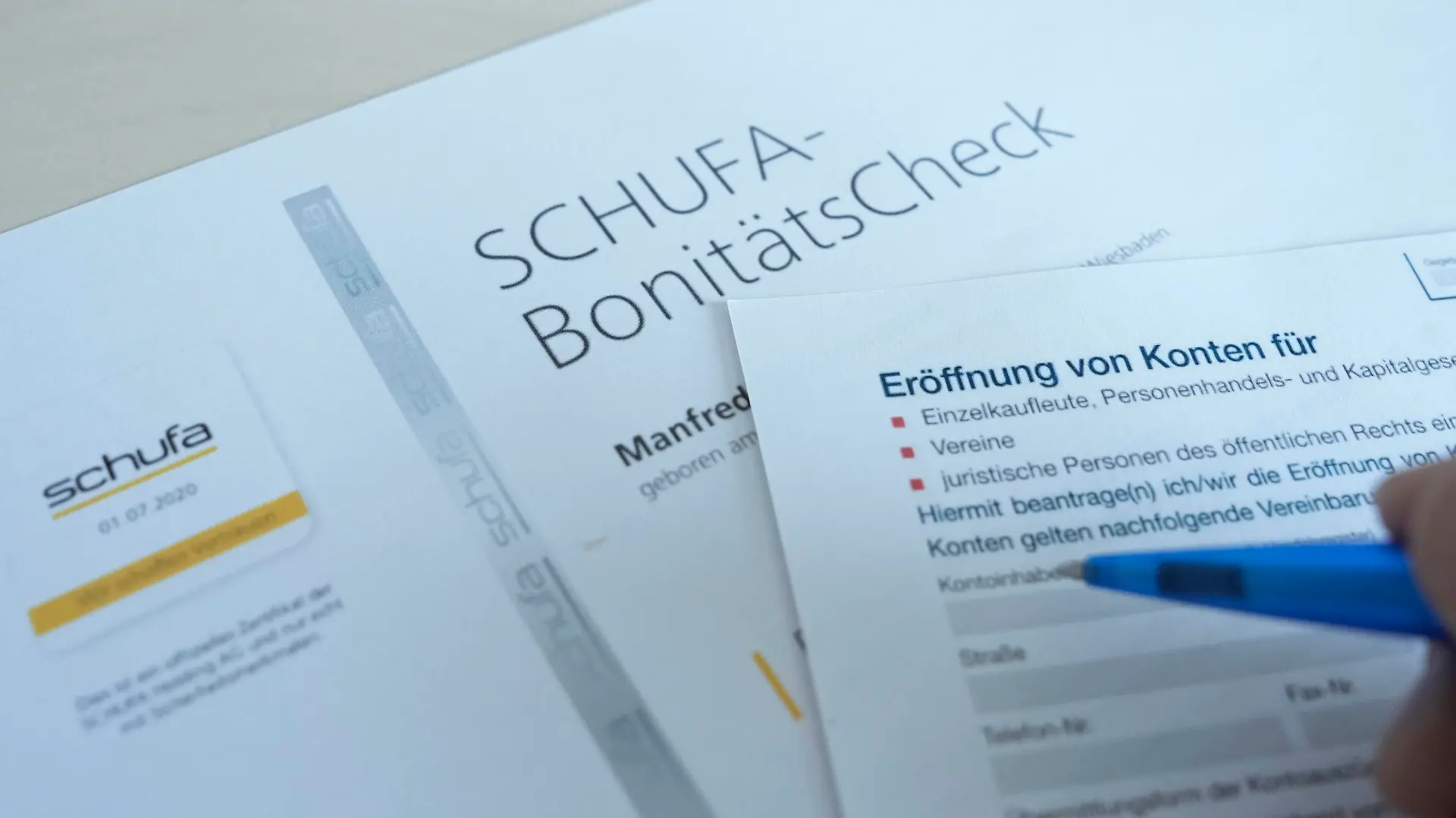 Symbolbild Schufa Eintrag und Bonitaet Symbolfoto und Themenbild des Schufa Bonitaetscheck und Schufa Eintrag zur Eroeff