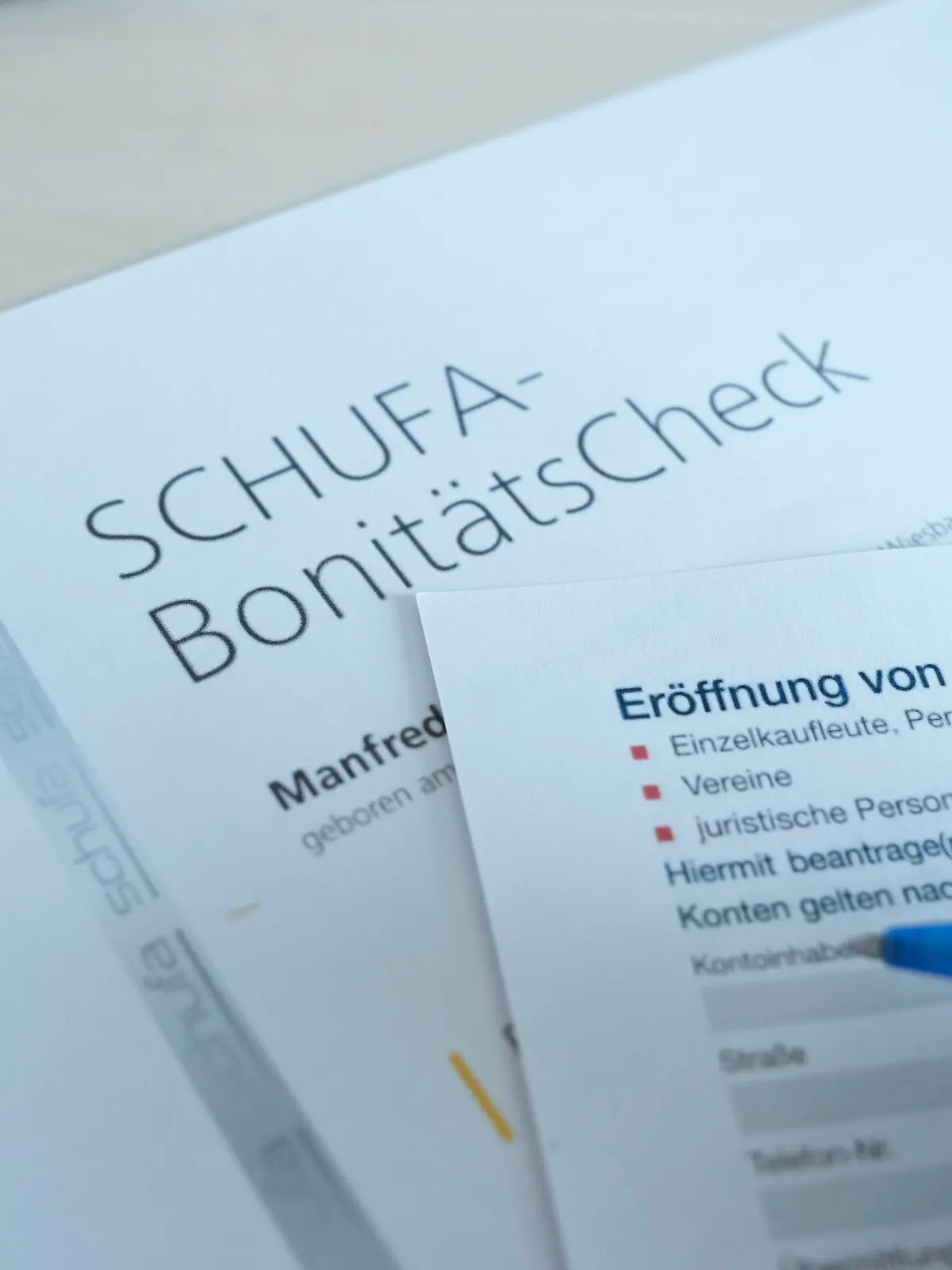 Symbolbild Schufa Eintrag und Bonitaet Symbolfoto und Themenbild des Schufa Bonitaetscheck und Schufa Eintrag zur Eroeff