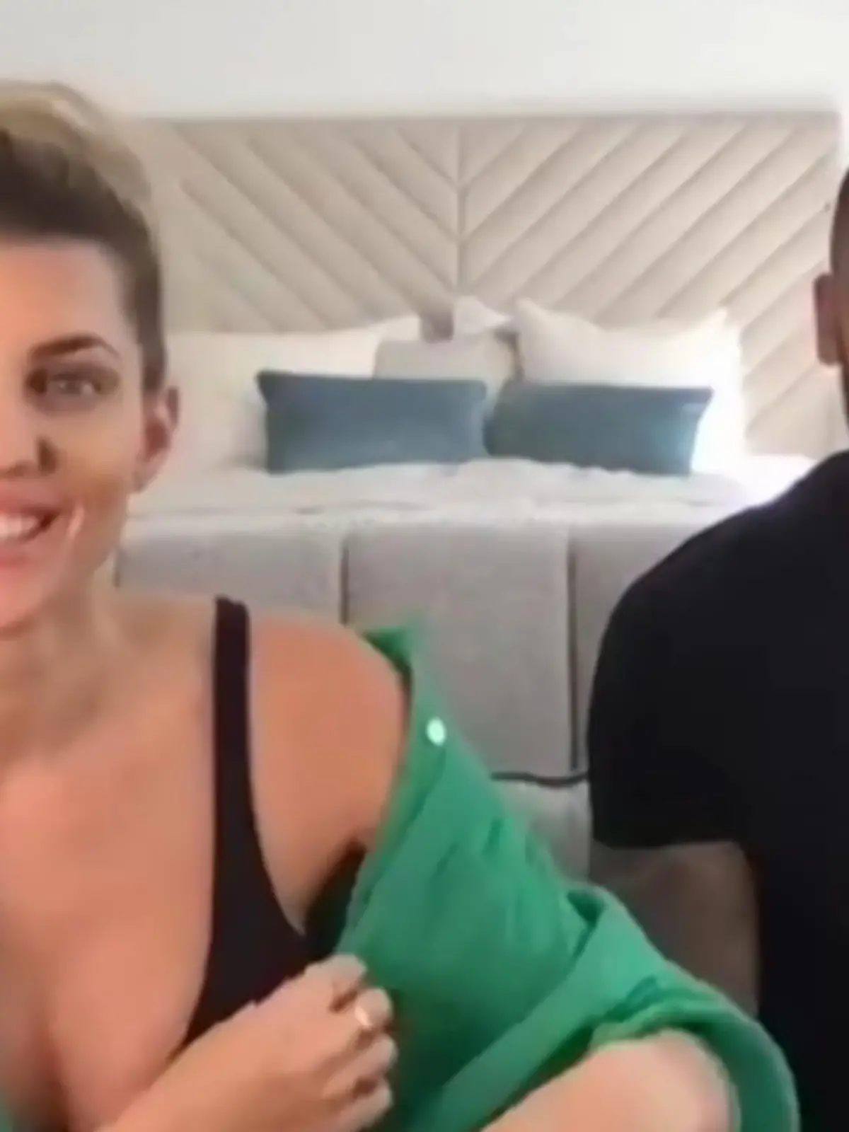 Bild zu: "Erziehen Sarah & Dominic ihre Kids zu Influencern?"