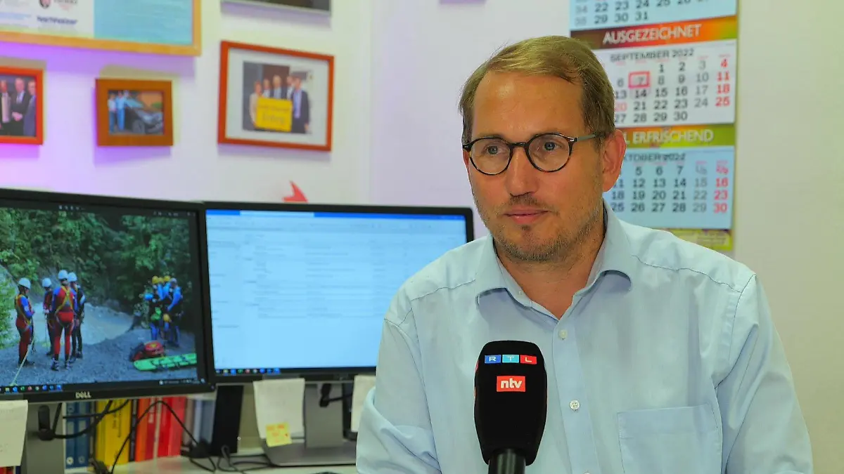 Hans Moritz hat das Drama miterlebt und Leben gerettet. Hier sehen Sie ihn im RTL-Interview.