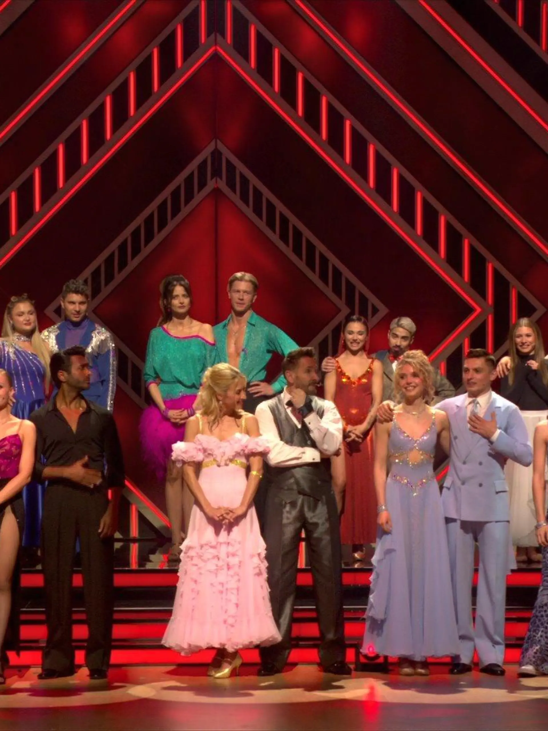 Aus 13 Paaren werden in der zweiten Show 12.