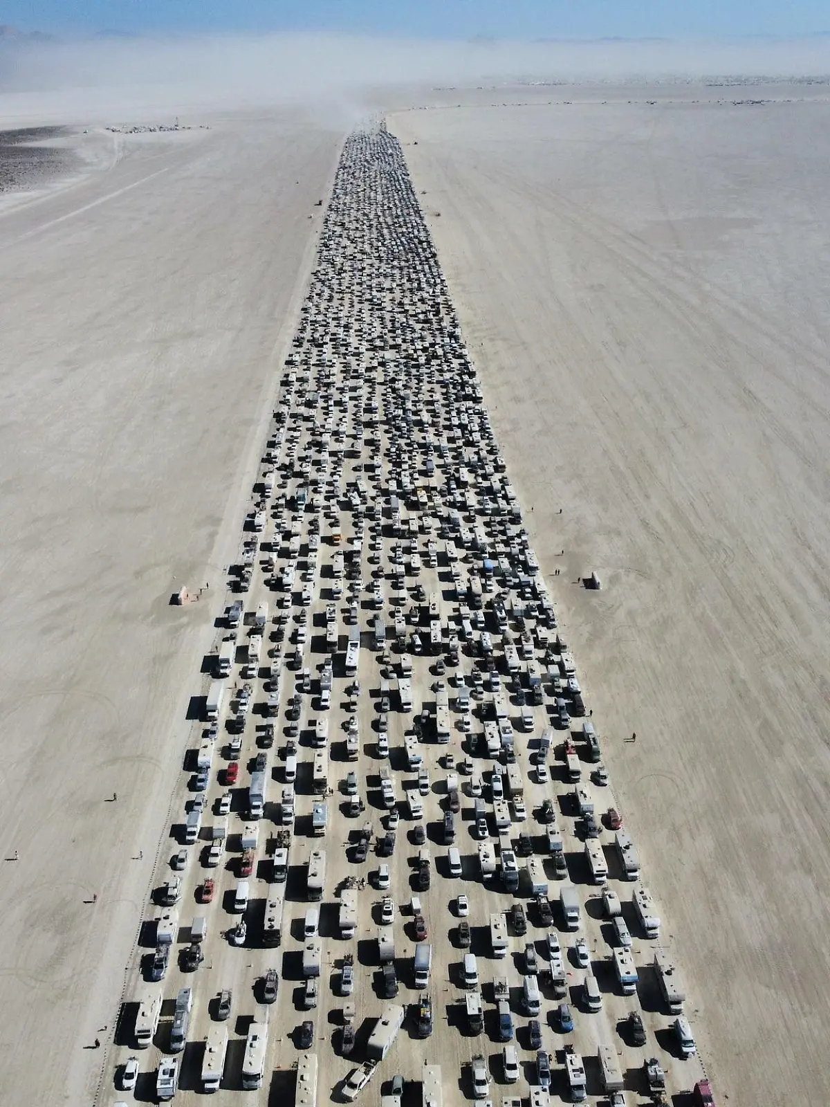 Gigantischer Stau nach "Burning Man"-Festival. Besucher warteten über acht Stunden.