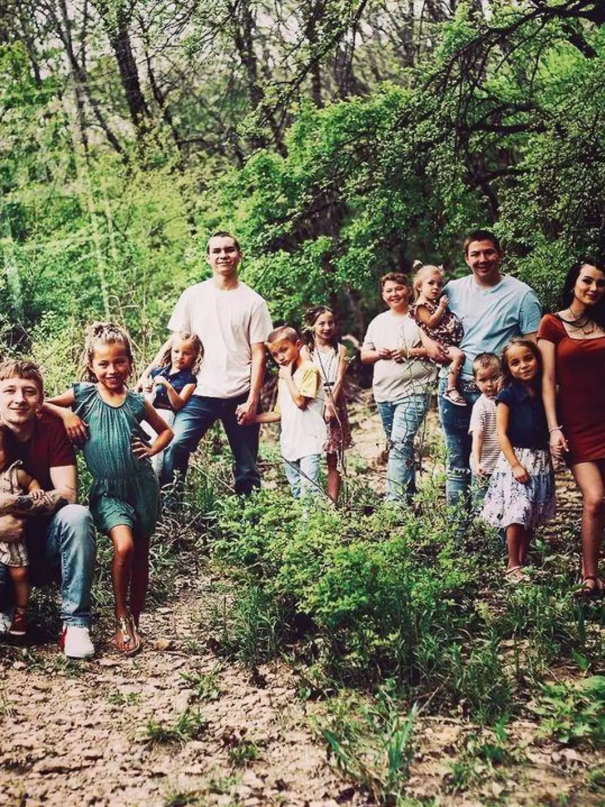 Christopher and Desiree Hart-Spegal mit ihren 18 Kindern