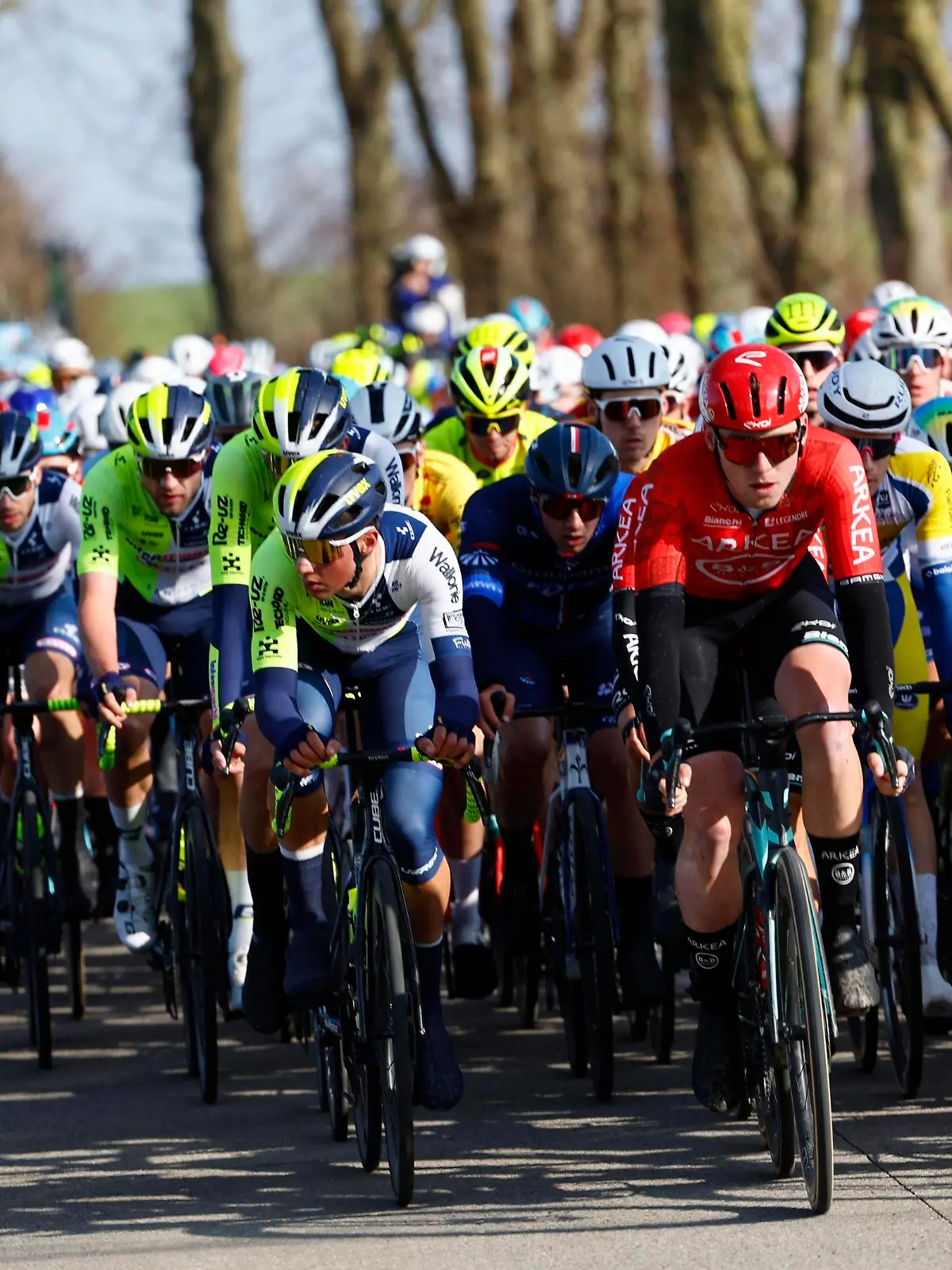 GP Le Samyn - Lotto Cycling Cup QUAREGNON, BELGIUM - FEBRUARY 27 : illustration picture of the peloton pictured during the GP Samyn cycling race. The Lotto Cycling Cup, an organization of Pro Cycling Events, combines eleven one-day races into a regularity criterion. On February 27, 2024 in Quaregnon, Belgium, 27/02/2024 Quaregnon Belgium PUBLICATIONxNOTxINxFRAxBEL Copyright: xJanxDexMeuleneirx