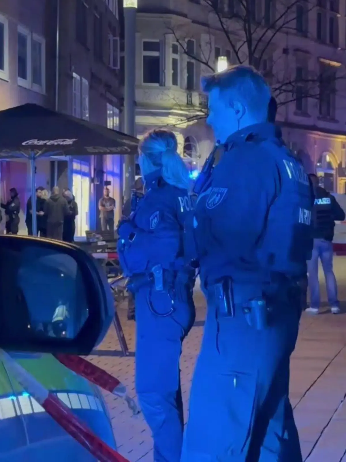 In der Bielefelder Innenstadt läuft ein größerer Polizeieinsatz.