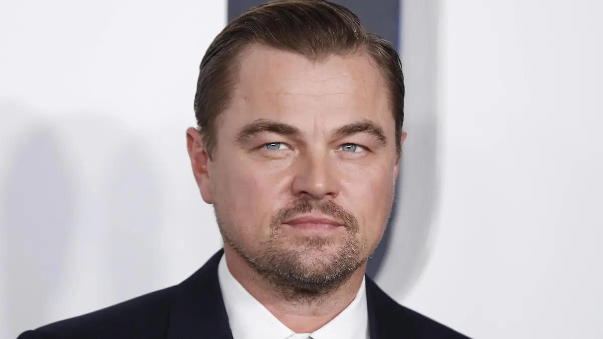  Leonardo DiCaprio arrives on the red carpet at the world premiere of Netflix s Don t Look Up on Sunday, December 05, 2021 in New York City. PUBLICATIONxINxGERxSUIxAUTxHUNxONLY NYP20211205110 JohnxAngelillo