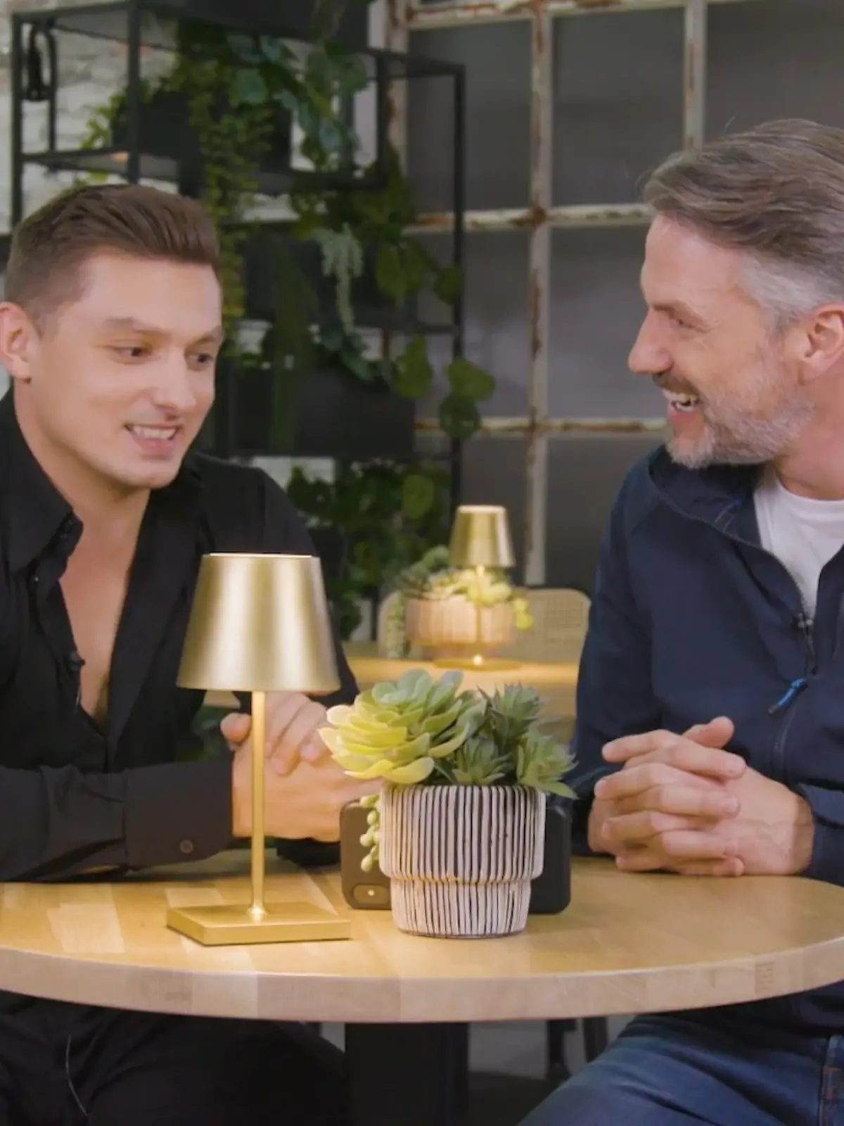 „Let’s Dance“-Profitänzer Zsolt Sándor Cseke plaudert mit Stefan Bockelmann über seine Rolle bei AWZ.