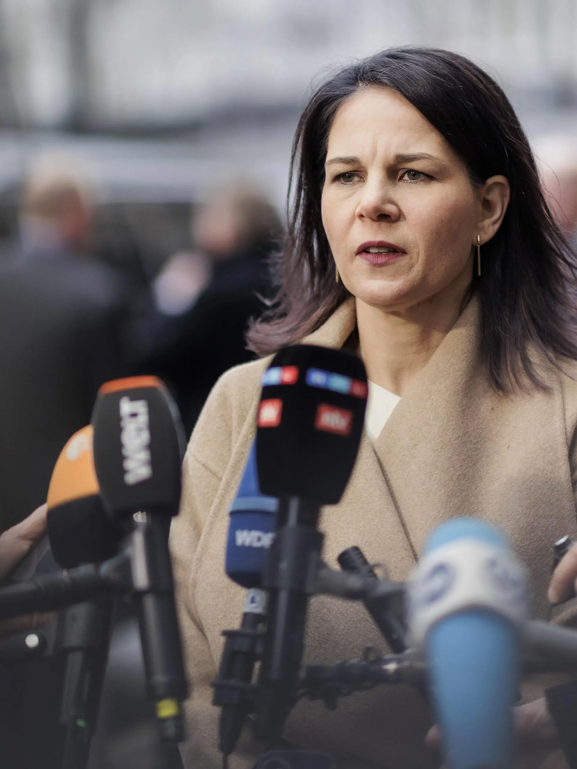 Annalena Baerbock Buendnis 90/Die Gruenen, Bundesaussenministerin, aufgenommen im Rahmen eines Pressestatements in New York , 24.02.2024. Annalena Baerbock Buendnis 90/Die Gruenen, Bundesaussenministerin, reist nach New York anlaesslich des Jahrestags des Angriffs auf die Ukraine. Fotografiert im Auftrag des Auswaertigen Amtes. New York USA *** Annalena Baerbock Buendnis 90 Die Gruenen , Federal Foreign Minister, photographed during a press statement in New York , 24 02 2024 Annalena Baerbock Buendnis 90 Die Gruenen , Federal Foreign Minister, travels to New York on the occasion of the anniversary of the attack on Ukraine Photographed on behalf of the Federal Foreign Office New York USA Copyright: xKiraxHofmannx