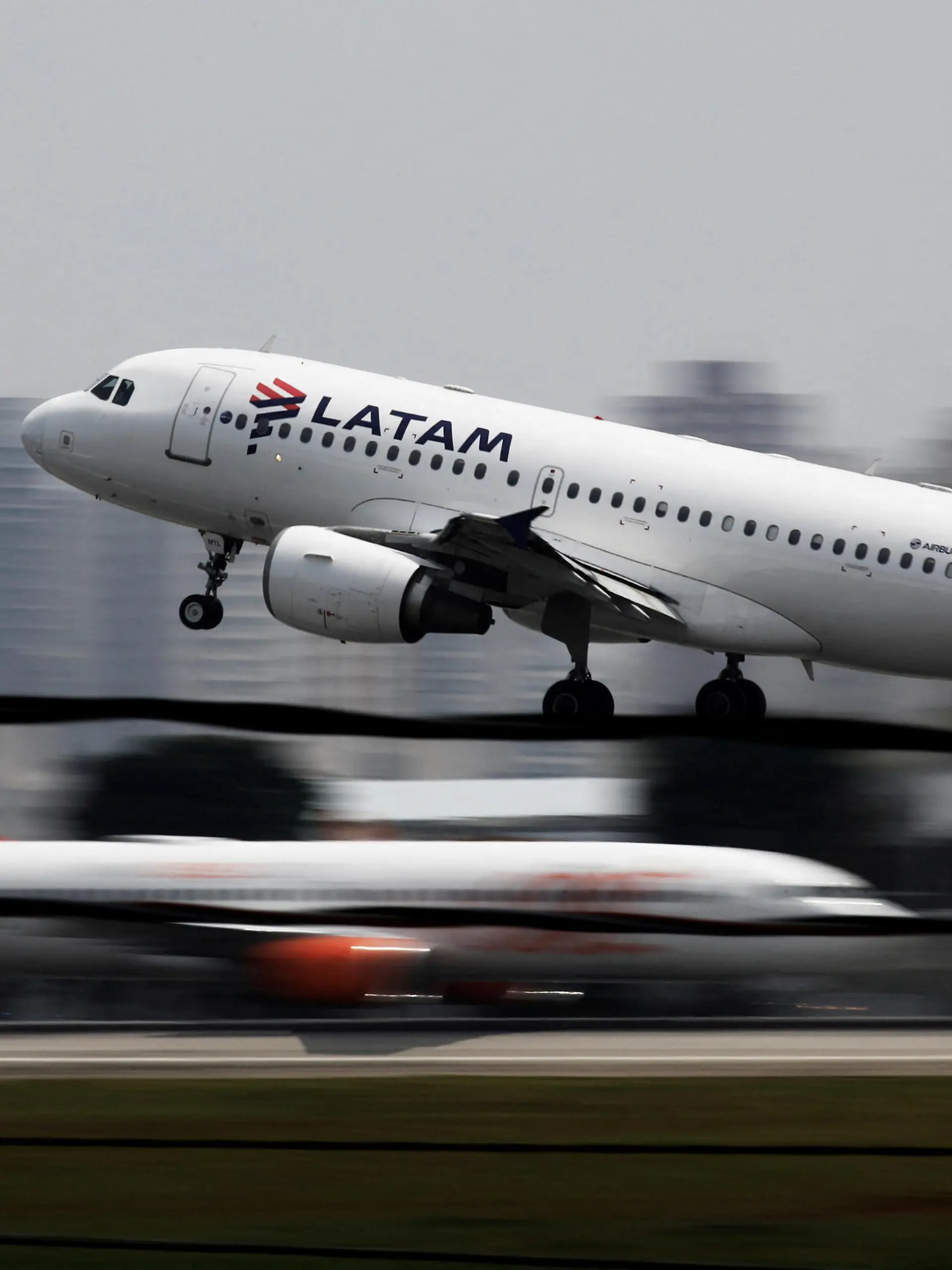 50 Verletzte nach starken Turbulenzen in der Maschine der LATAM Airline.