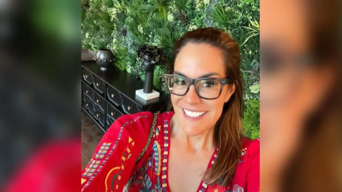 Gweneth Lee macht Selfie