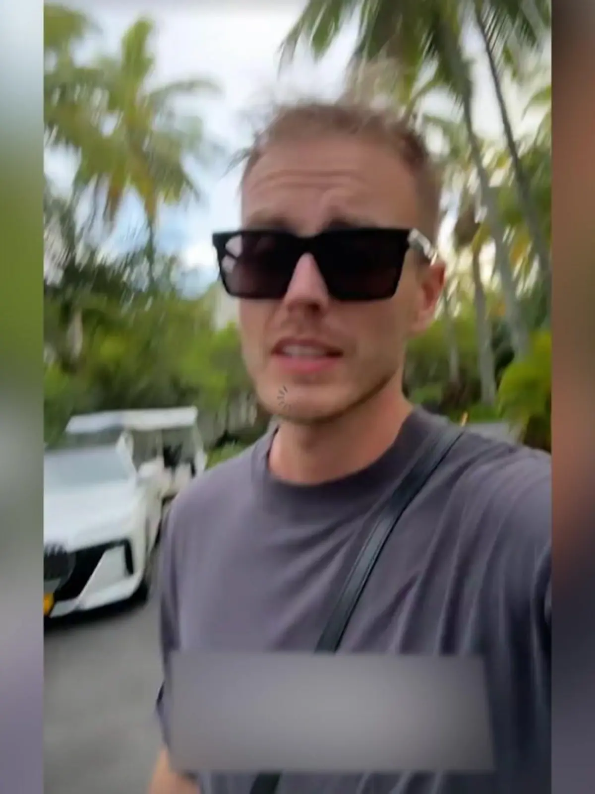 Bild zu: "Julian Claßen liegt im Traum-Urlaub flach"