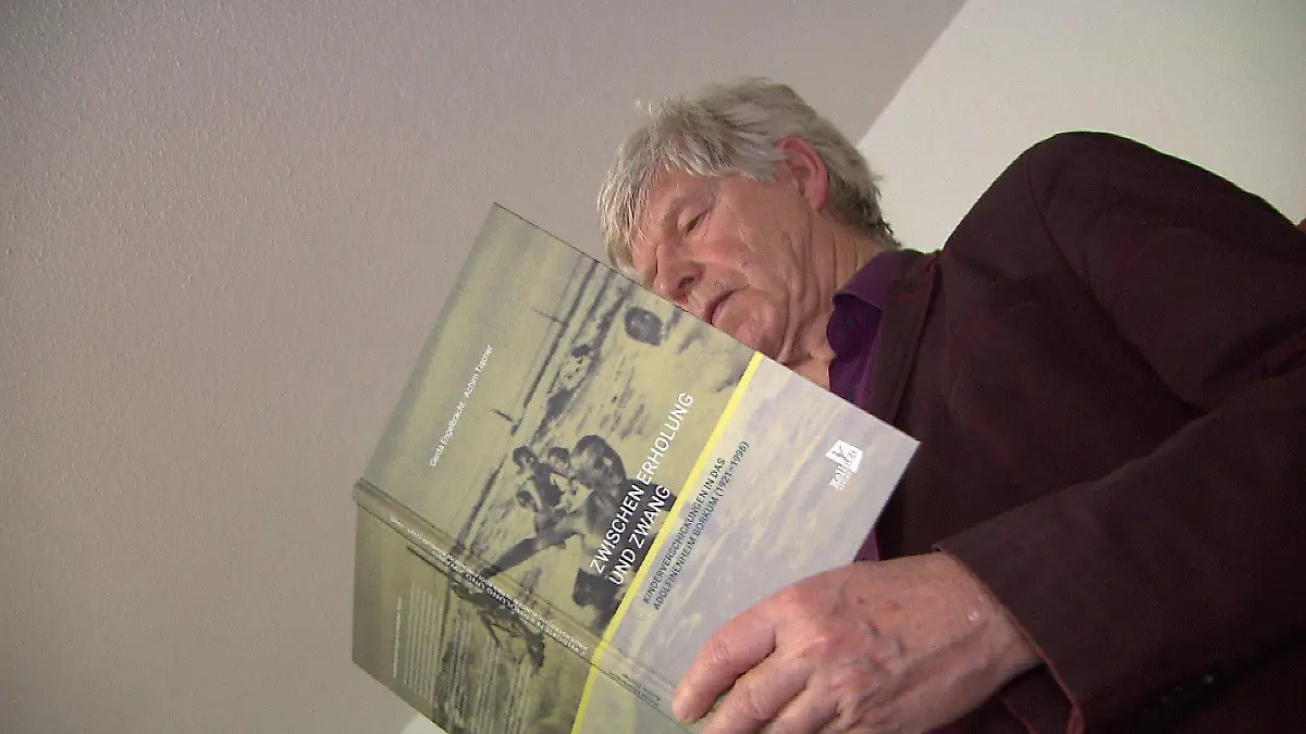 Im Auftrag der Bremer Diakonissen hat Achim Tischer, zusammen mit einer Kollegin, die Erfahrungen von Betroffenen in einem Buch verarbeitet.