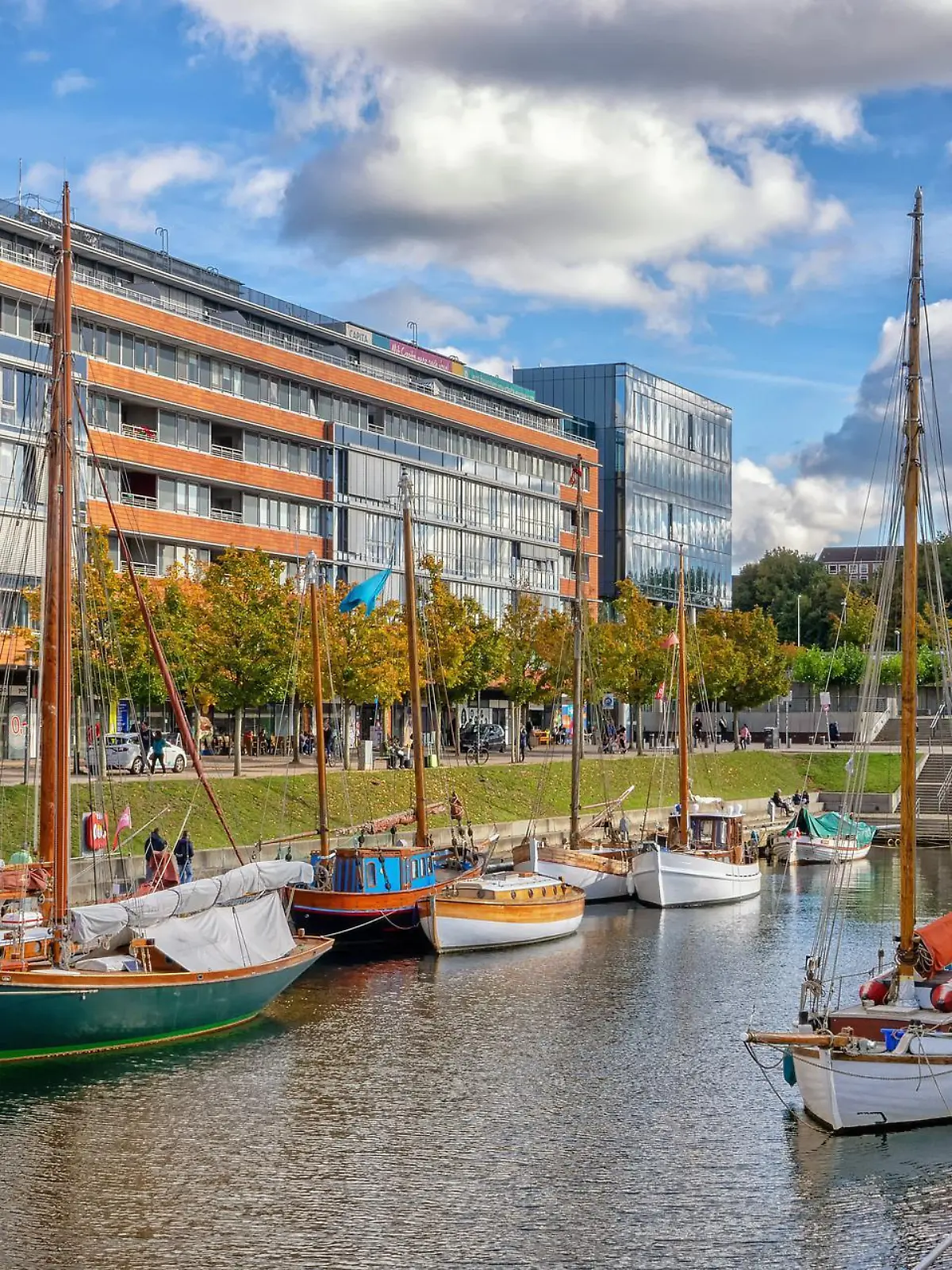 Im Germaniahafen in Kiel lag das Traditionsschiff "Gorm".