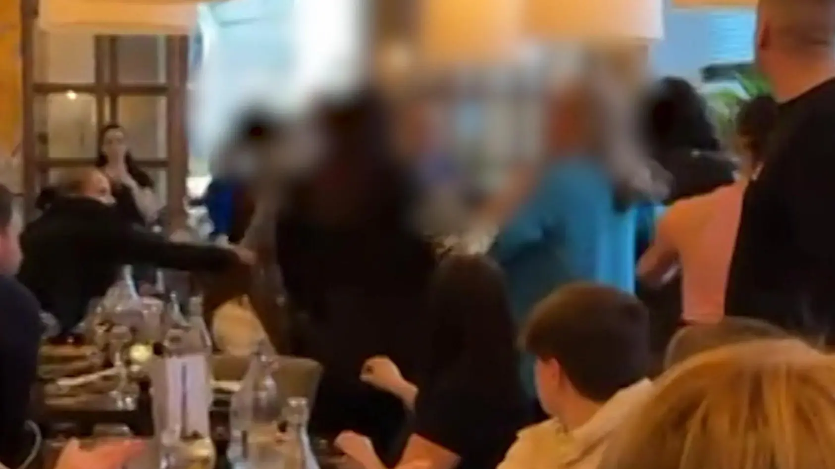 Muttertag endet in Restaurant-Rangelei