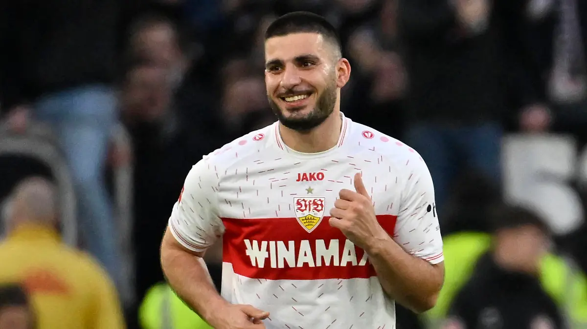 TOR zum 3:0 Deniz Undav VfB Stuttgart 26 Torjubel Daumen hoch VfB Stuttgart vs FSV Mainz 05 11.02.2024 DFL REGULATIONS PROHIBIT ANY USE OF PHOTOGRAPHS AS IMAGE SEQUENCES AND/OR QUASI-VIDEO VfB Stuttgart vs FSV Mainz 05 *** GOAL for 3 0 Deniz Undav VfB Stuttgart 26 Goal celebration Thumbs up VfB Stuttgart vs FSV Mainz 05 11 02 2024 DFL REGULATIONS PROHIBIT ANY USE OF PHOTOGRAPHS AS IMAGE SEQUENCES AND OR QUASI VIDEO VfB Stuttgart vs FSV Mainz 05