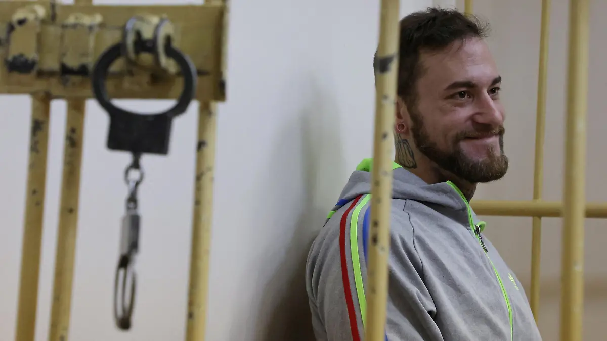 SENSITIVE MATERIAL. THIS IMAGE MAY OFFEND OR DISTURB Patrick Schobel, a German national suspected of drug smuggling after he was detained at Pulkovo airport with gummy candies containing cannabis, attends a court hearing in Saint Petersburg, Russia March 12, 2024. REUTERS/Anton Vaganov